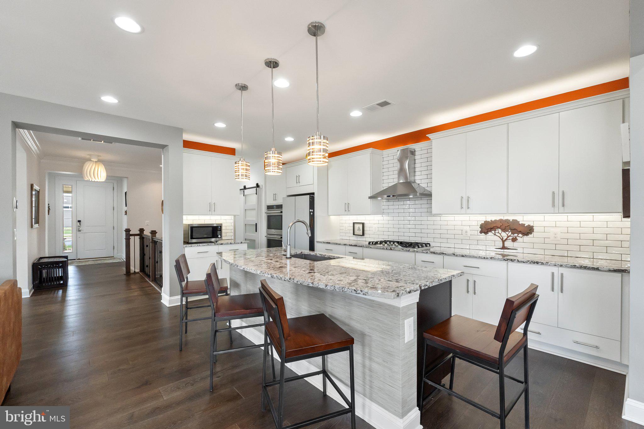 SHENANDOAH, LAKE FREDERICK - Residential