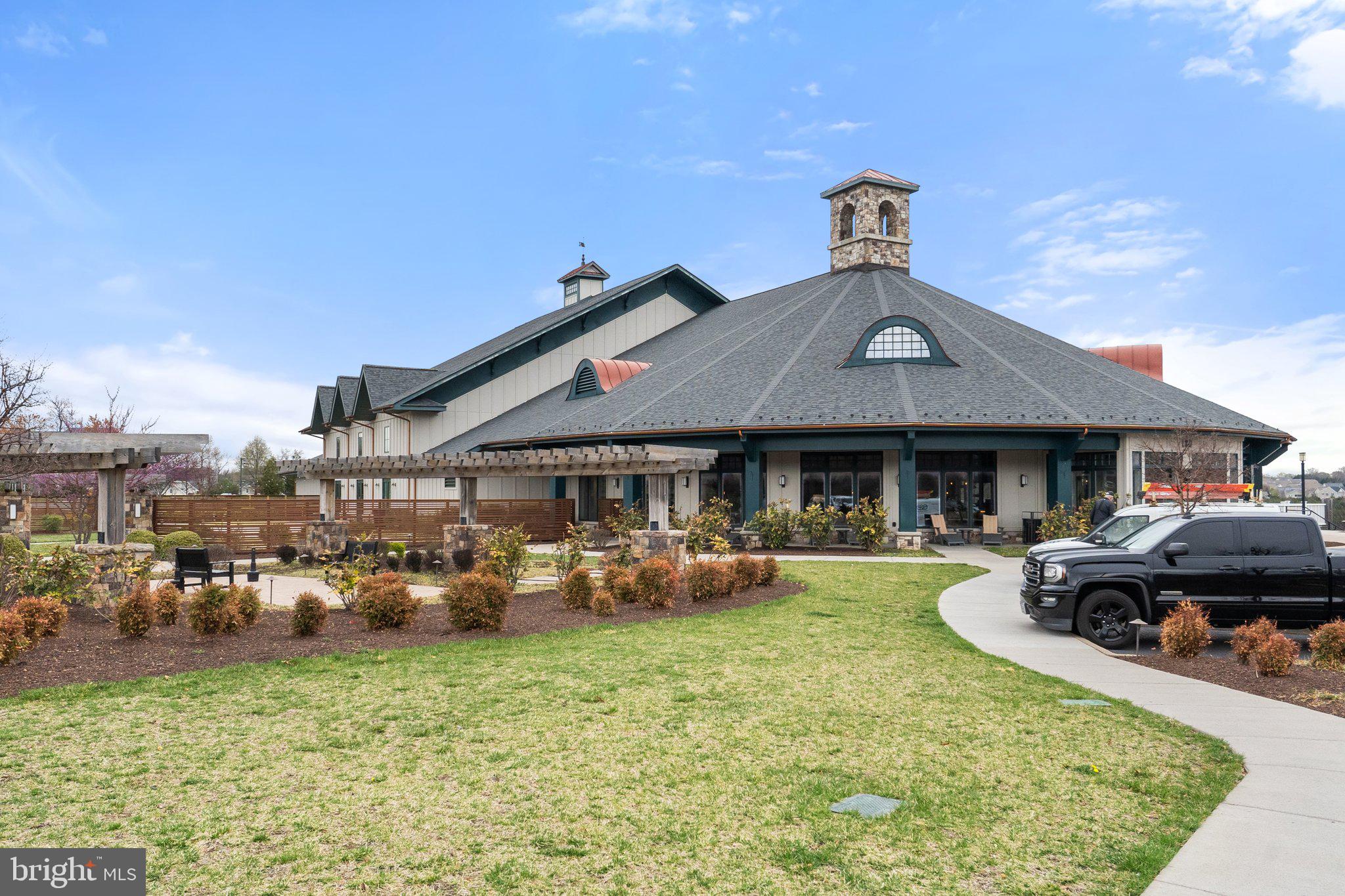 SHENANDOAH, LAKE FREDERICK - Residential