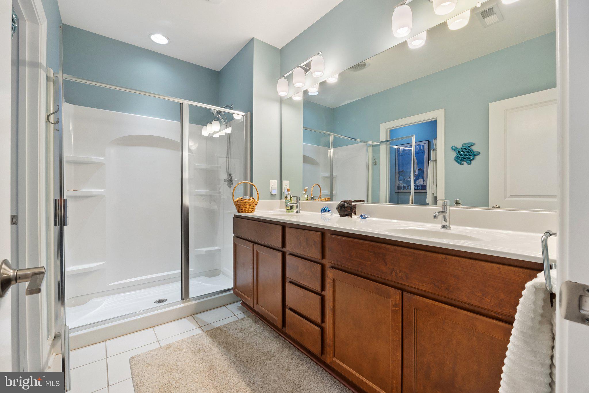 SHENANDOAH, LAKE FREDERICK - Residential