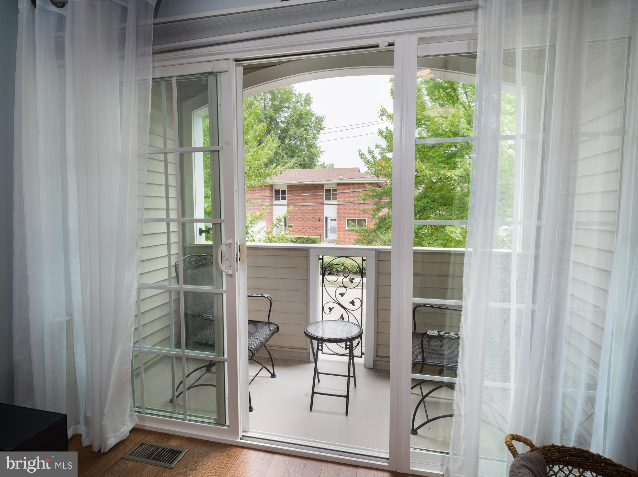 ARDMORE CROSSING - Residential