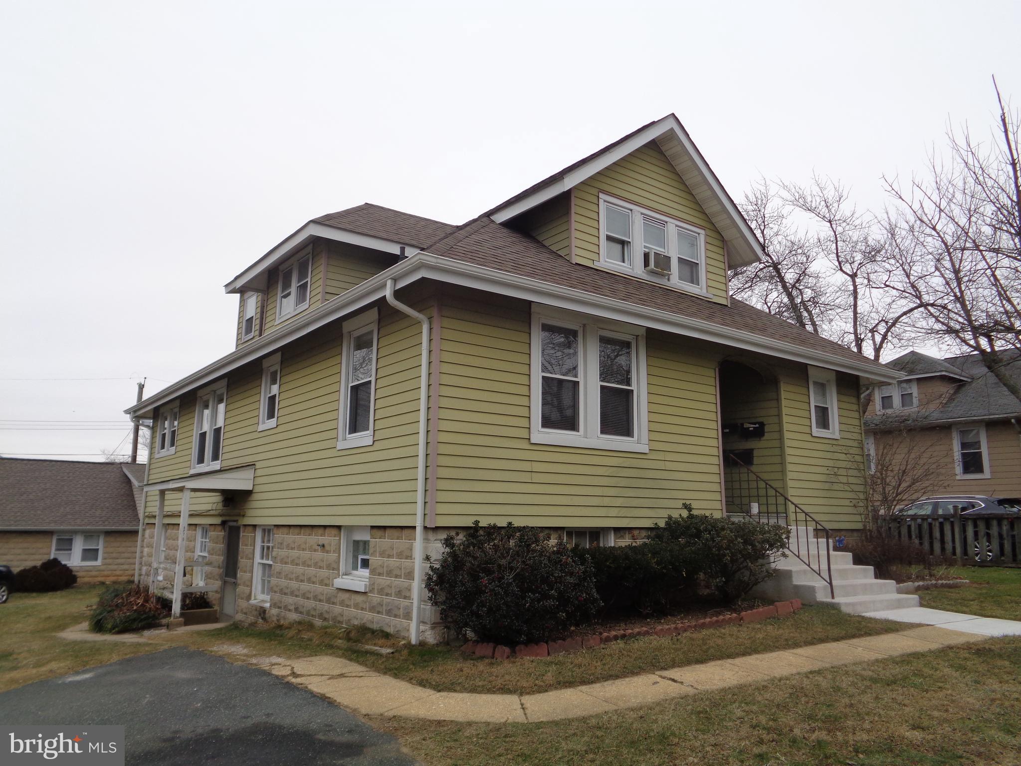 PARKVILLE - Residential Lease