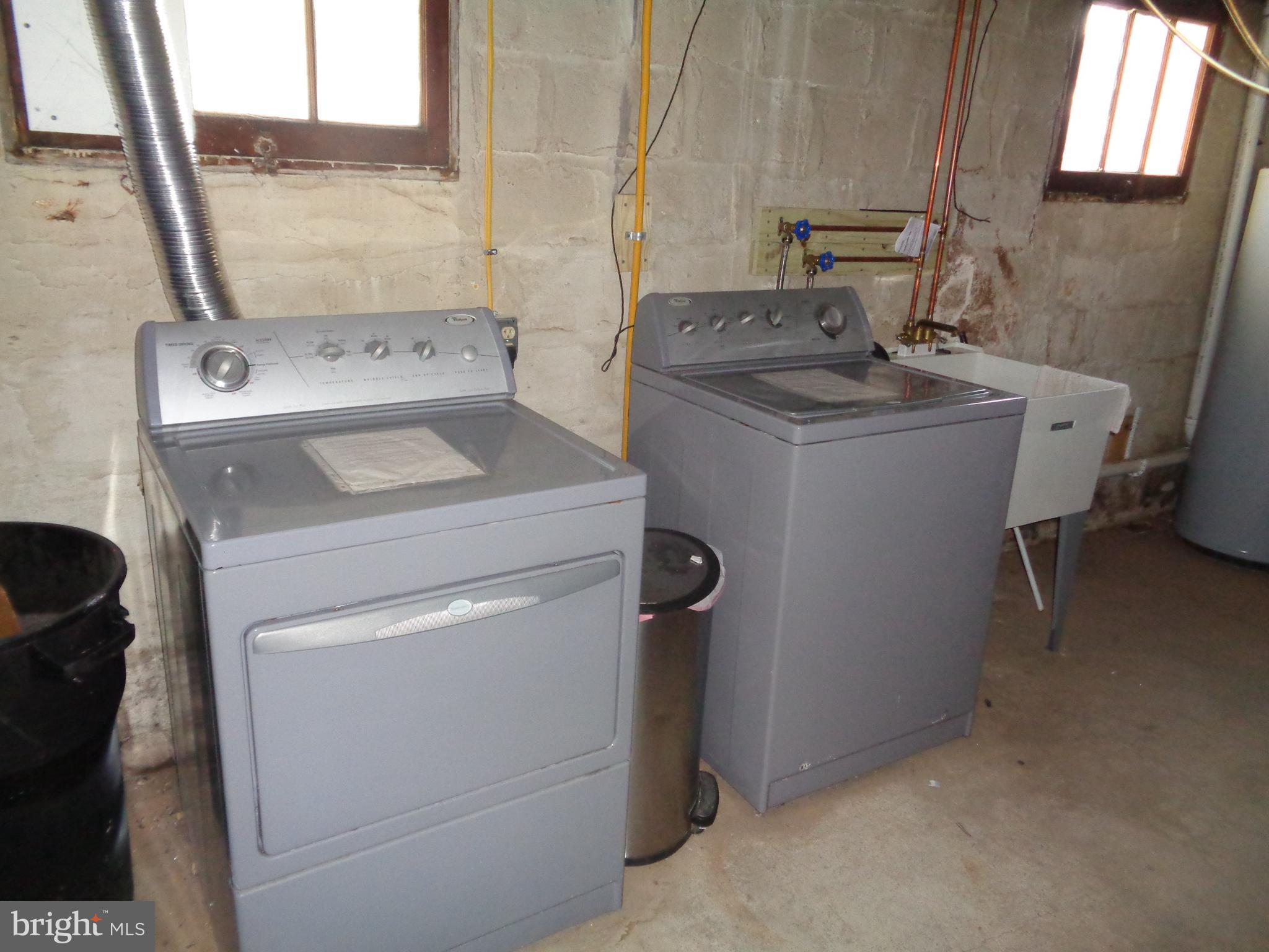 PARKVILLE - Residential Lease