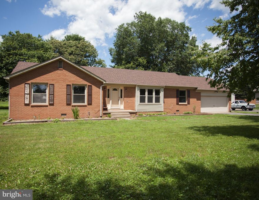 Country living close-in! Rancher on cul-de-sac with nice mature trees on 4.88 acres. Bright, traditional floor plan featuring 3 bedrooms and 2 full baths.  2017 remodeled kitchen with SS appliances & bathrooms, new carpeting, new gas fireplace and new roof! Wood flooring in living and dining room. TWO garages, attached & detached. NO HOA