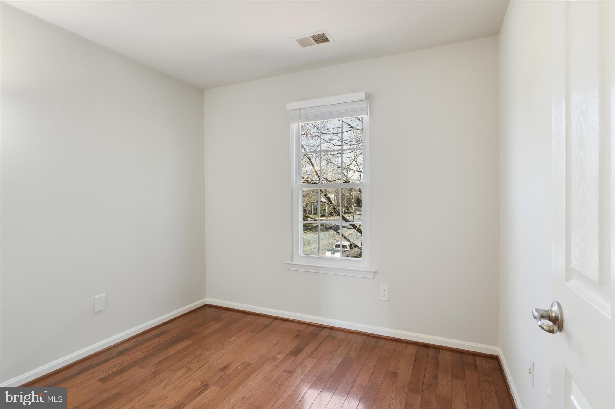 WOODGATE MANOR - Residential