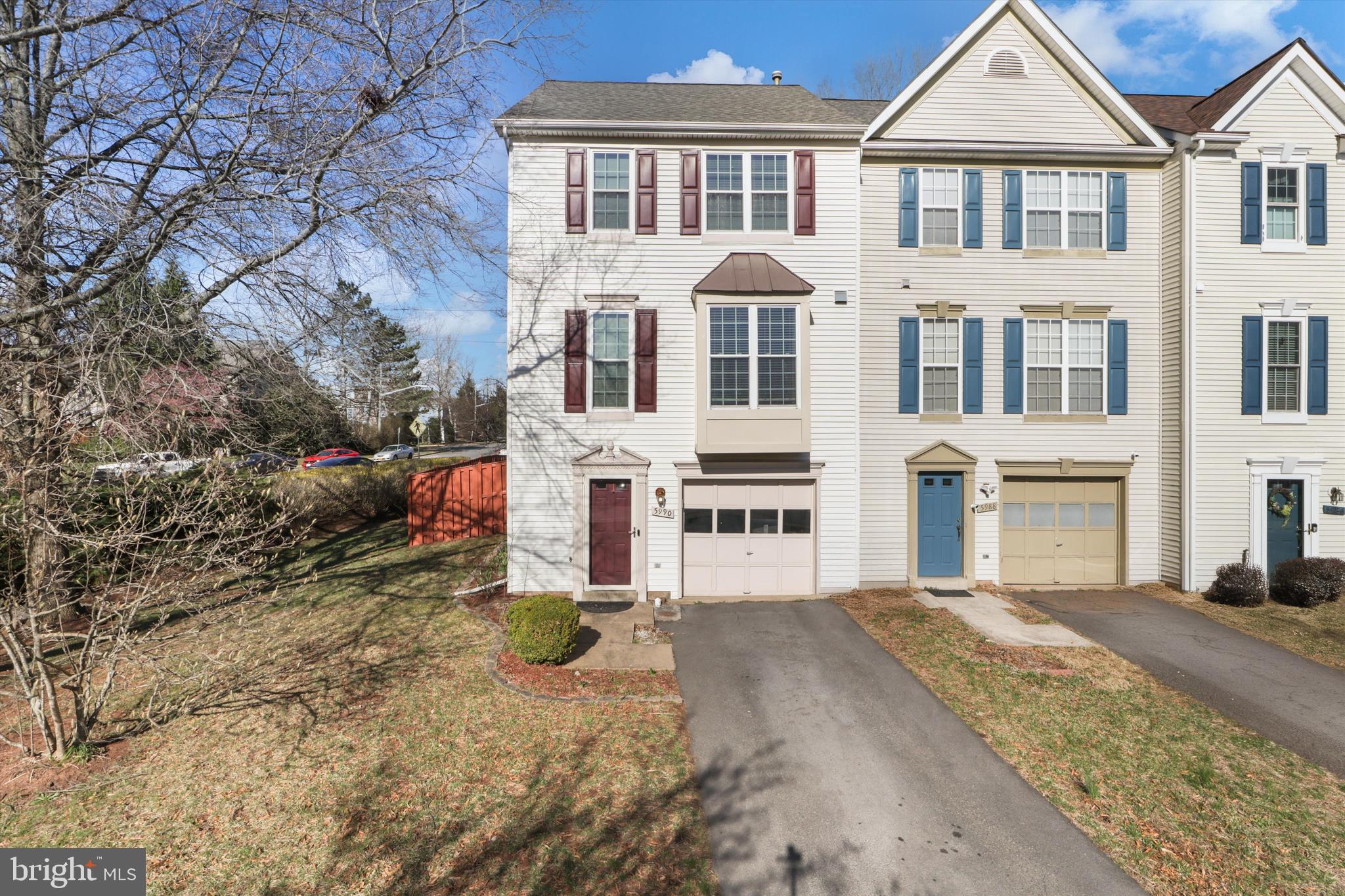 WOODGATE MANOR - Residential