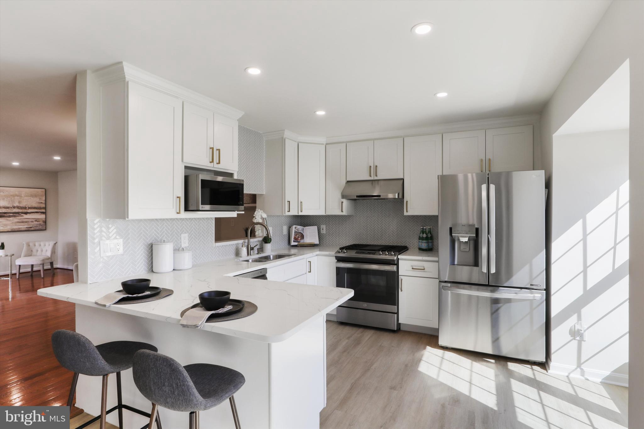 WOODGATE MANOR - Residential