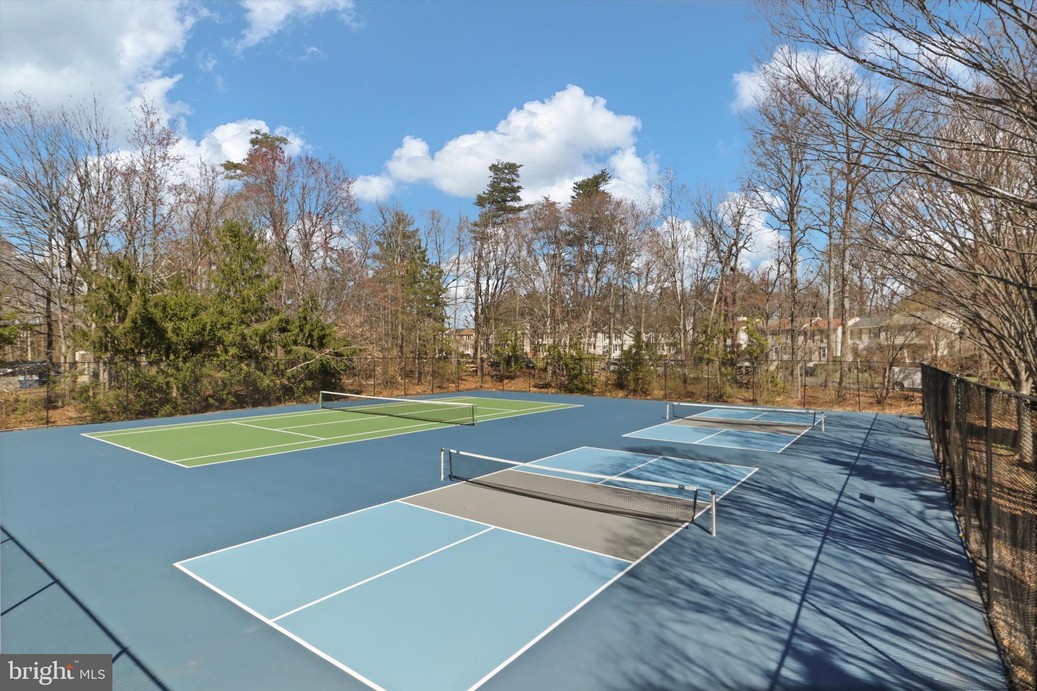 WOODGATE MANOR - Residential