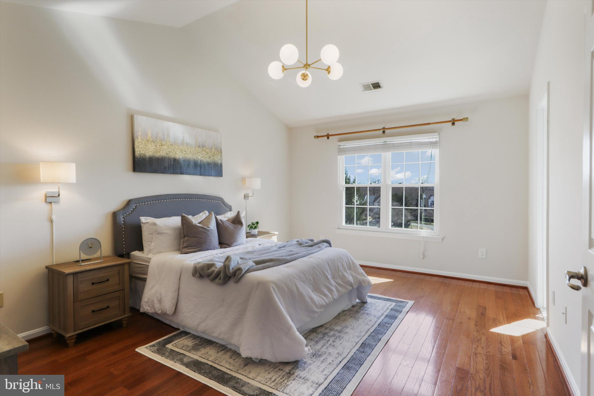 WOODGATE MANOR - Residential