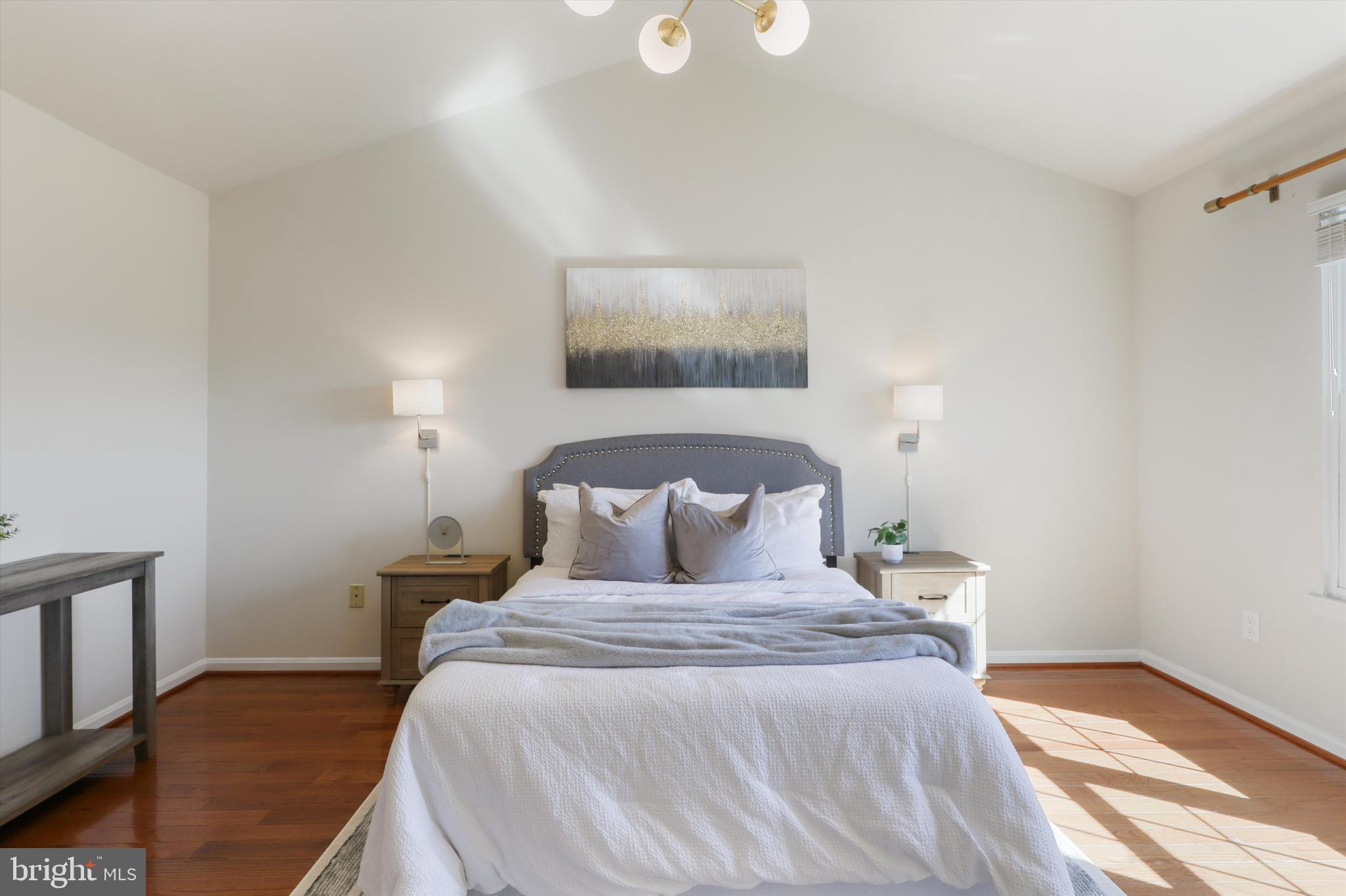 WOODGATE MANOR - Residential