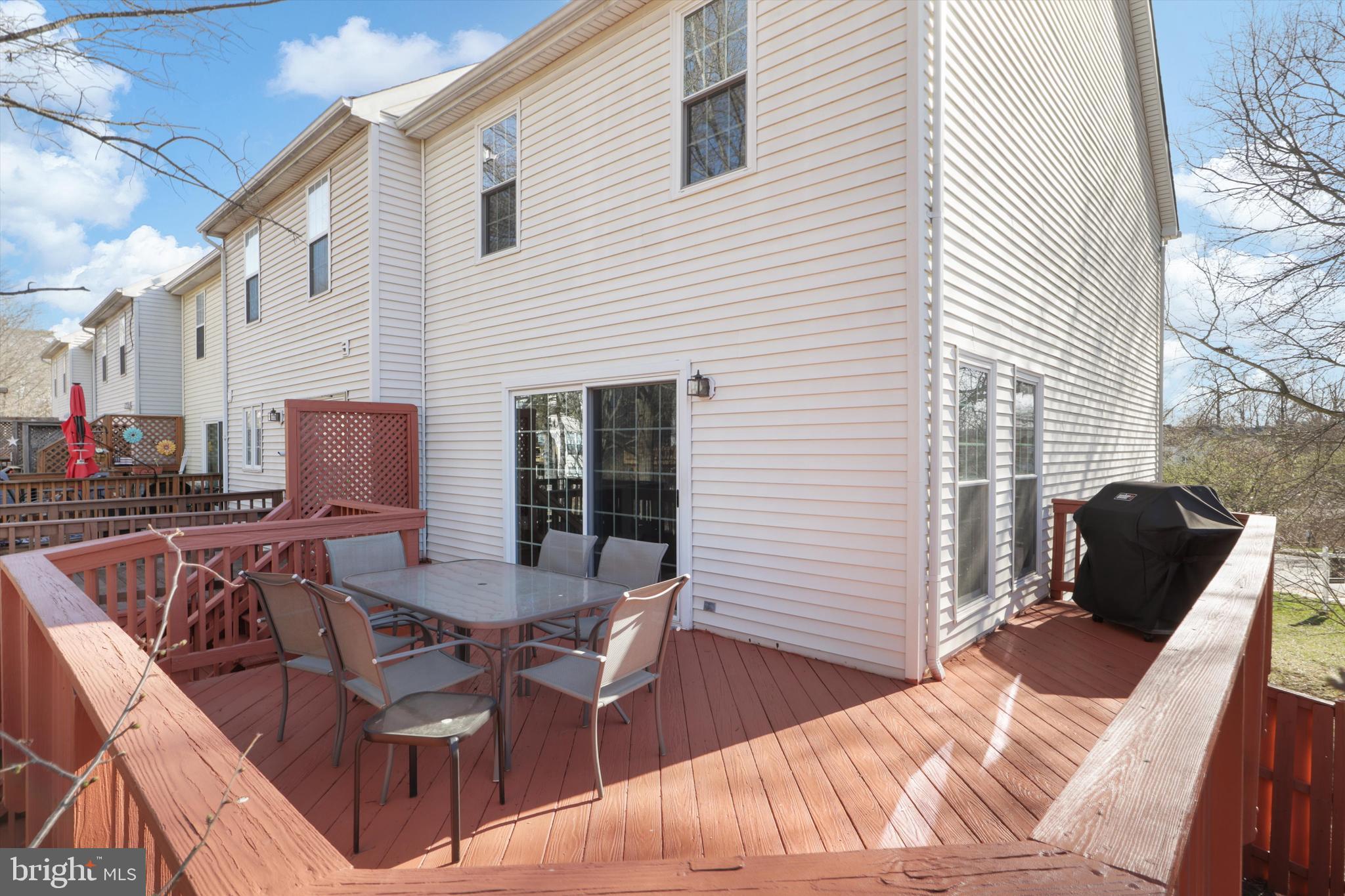 WOODGATE MANOR - Residential