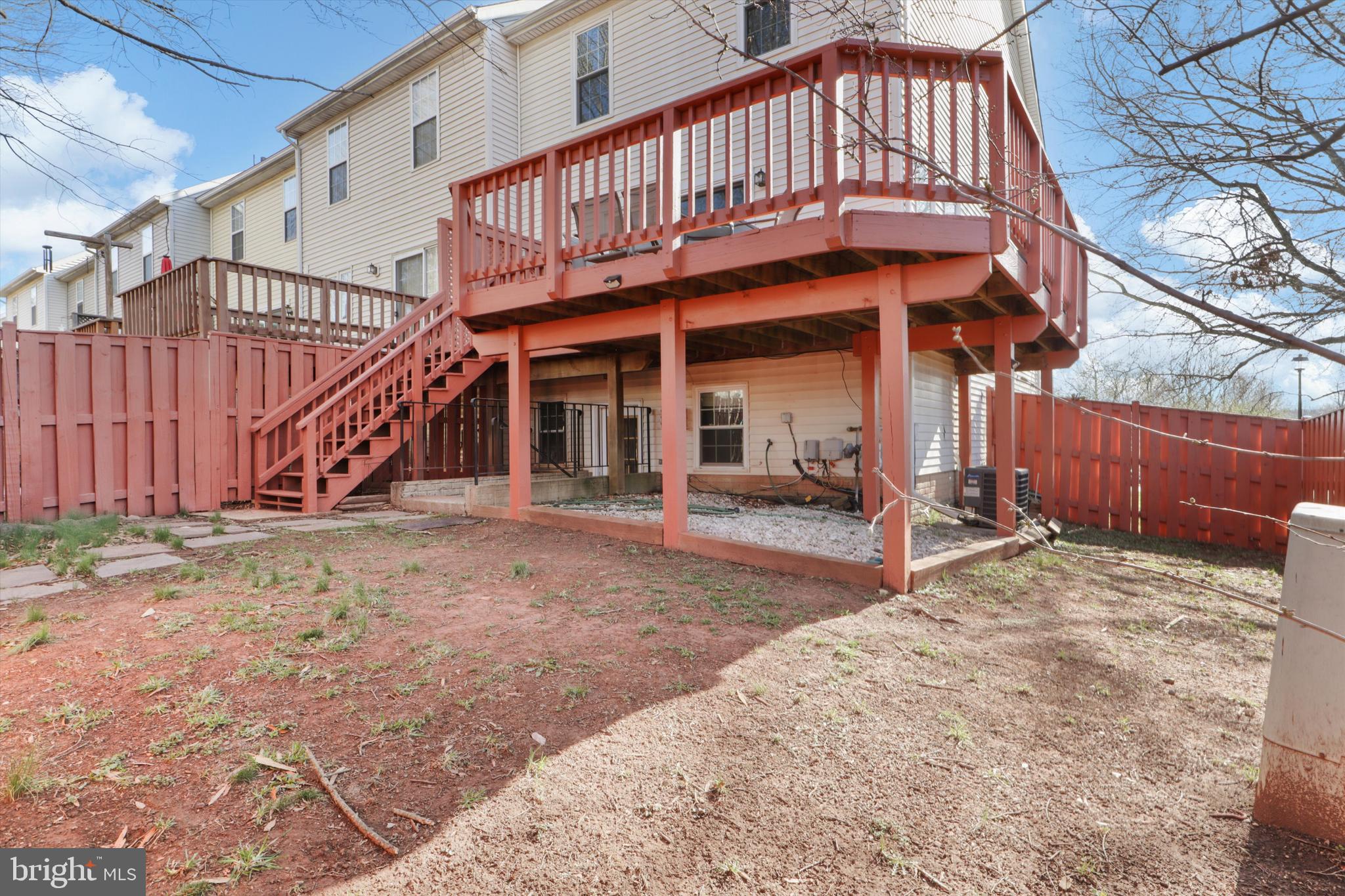 WOODGATE MANOR - Residential