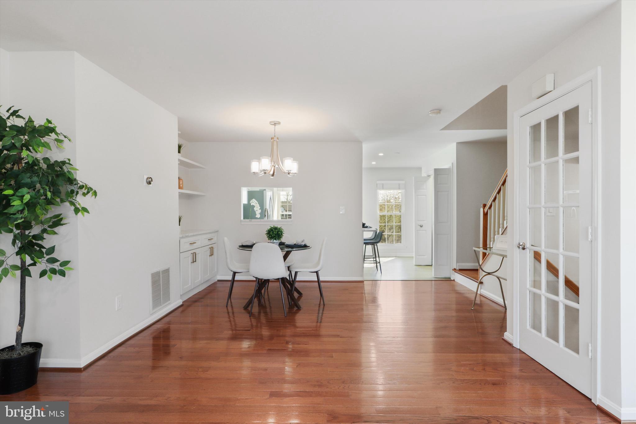 WOODGATE MANOR - Residential