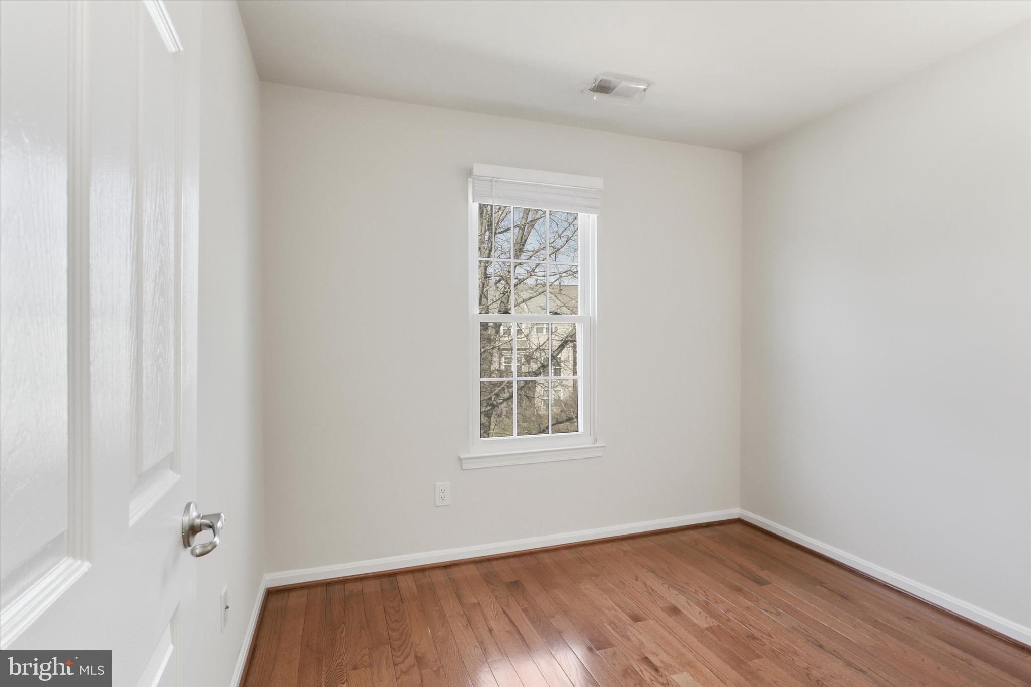 WOODGATE MANOR - Residential