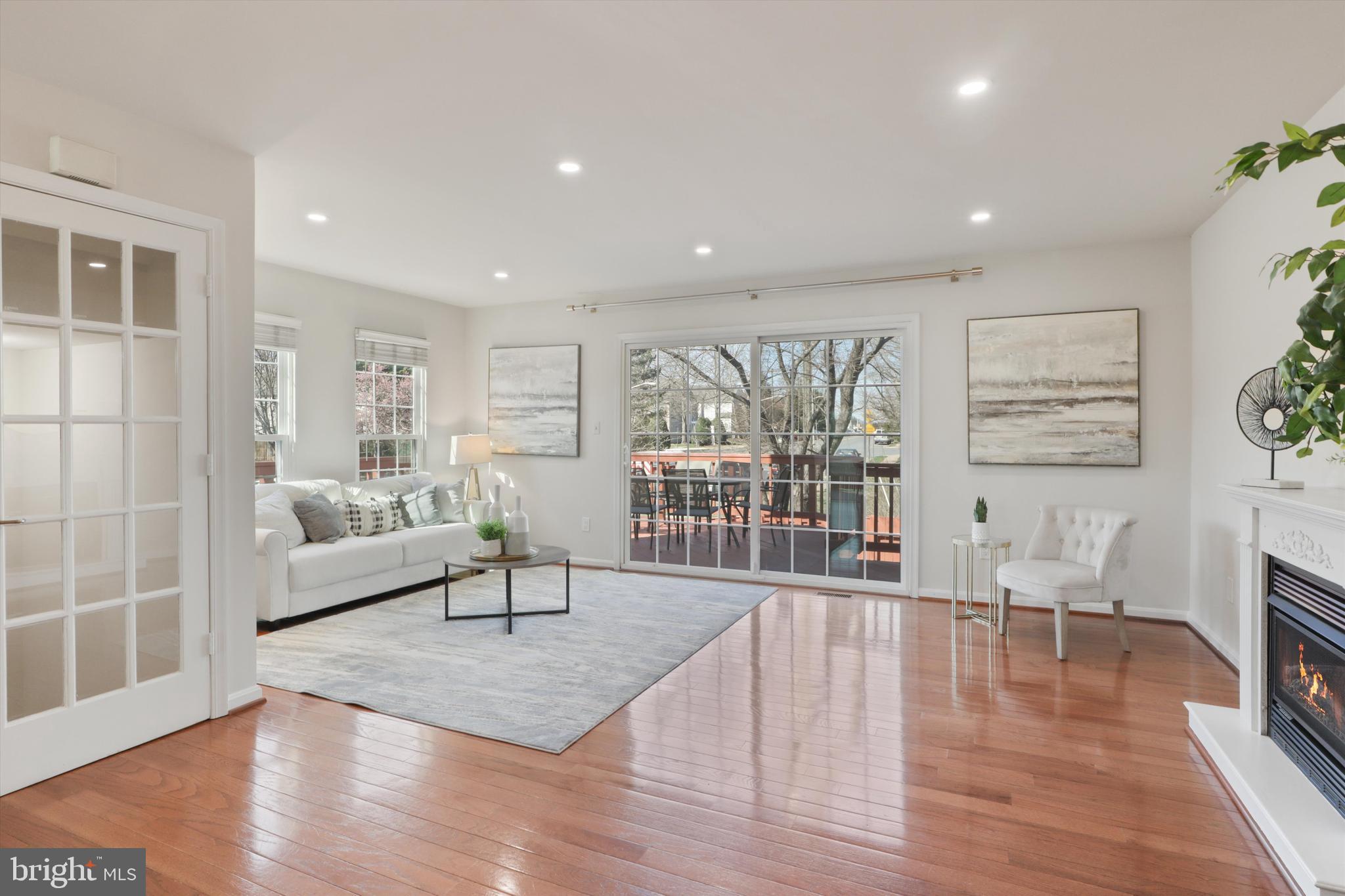 WOODGATE MANOR - Residential