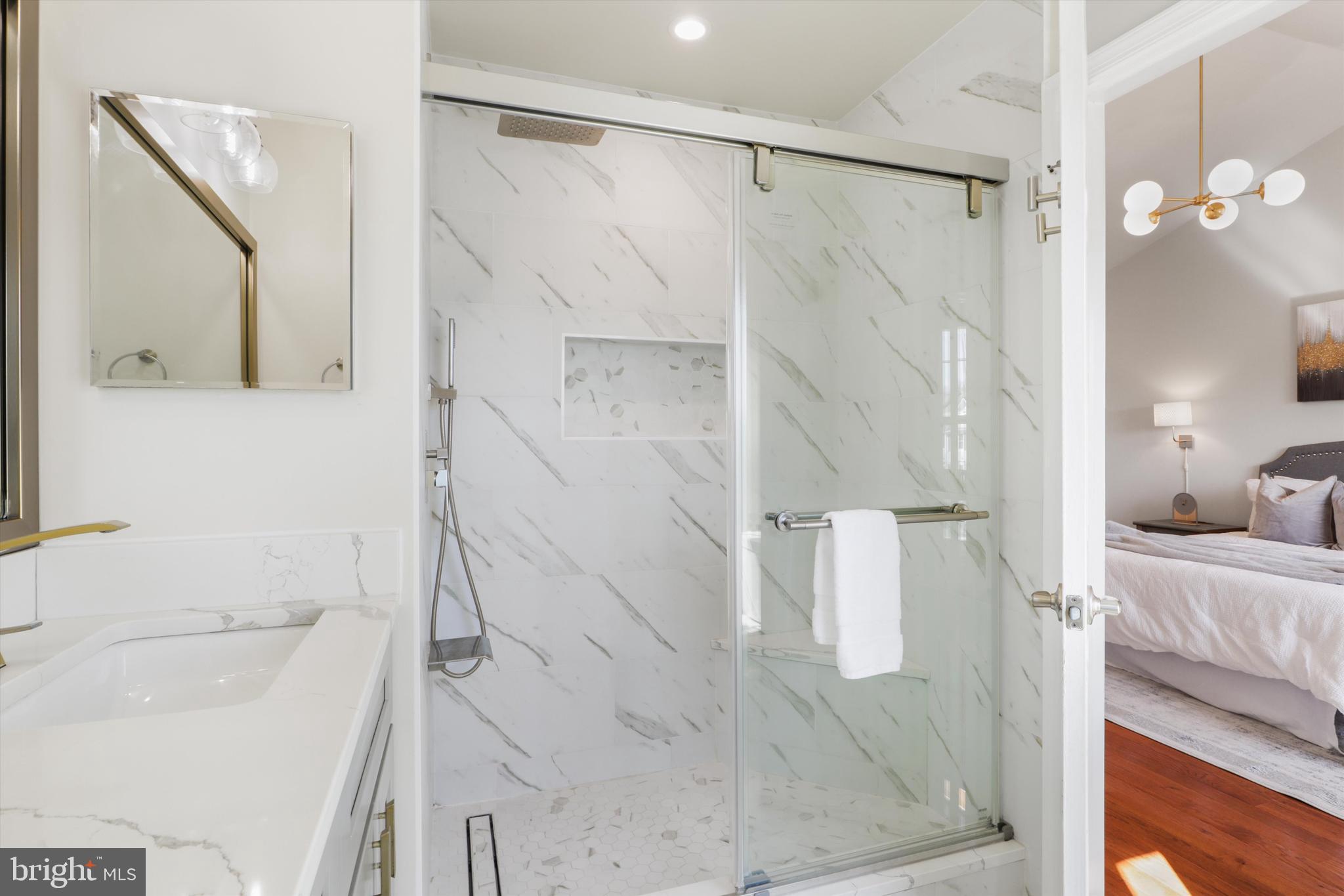 WOODGATE MANOR - Residential