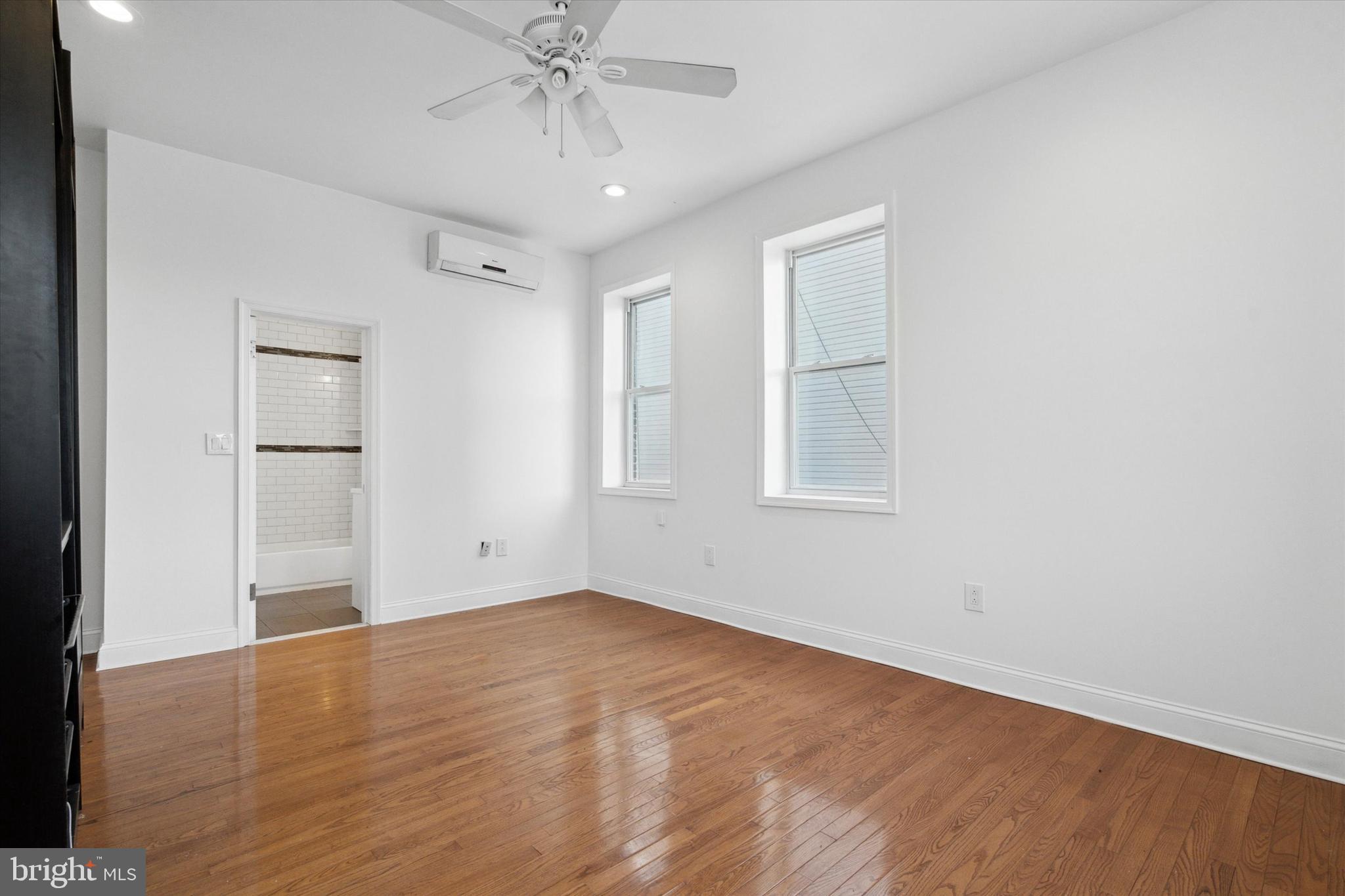Modern 2-Bedroom Apartment with 2.5 Baths and Central Air in East Kensington. Welcome to 2633 Kensington Avenue, where contemporary design meets urban convenience. This stunning 2-bedroom, 2.5-bathroom apartment offers the perfect blend of comfort and style in the vibrant East Kensington neighborhood. Two large bedrooms, each with ample closet space, provide comfort and privacy. Enjoy the convenience of two full bathrooms and a half-bath, perfect for guests and busy mornings.
Stay cool and comfortable all year round with modern central air. A beautifully updated interior with sleek design details and high-quality materials throughout. Large windows fill the space with natural light, creating a bright and inviting atmosphere. Situated in East Kensington, you’re close to the city’s best cafes, breweries, and restaurants. Fishtown and Northern Liberties are just minutes away, and public transportation is easily accessible. This apartment is the ideal choice for anyone looking to experience the energy of city living while enjoying the comfort of a beautifully designed home.