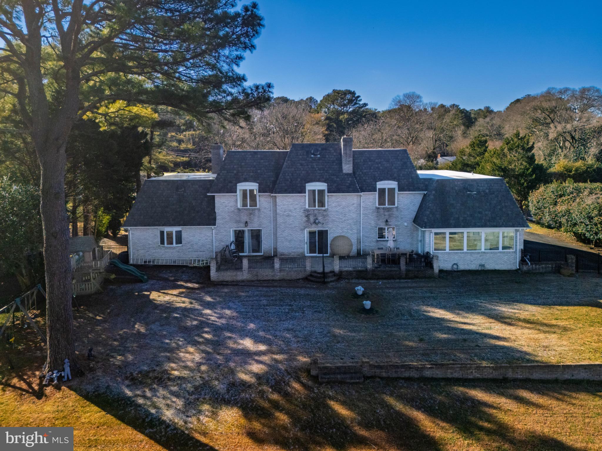 TONY TANK - Residential