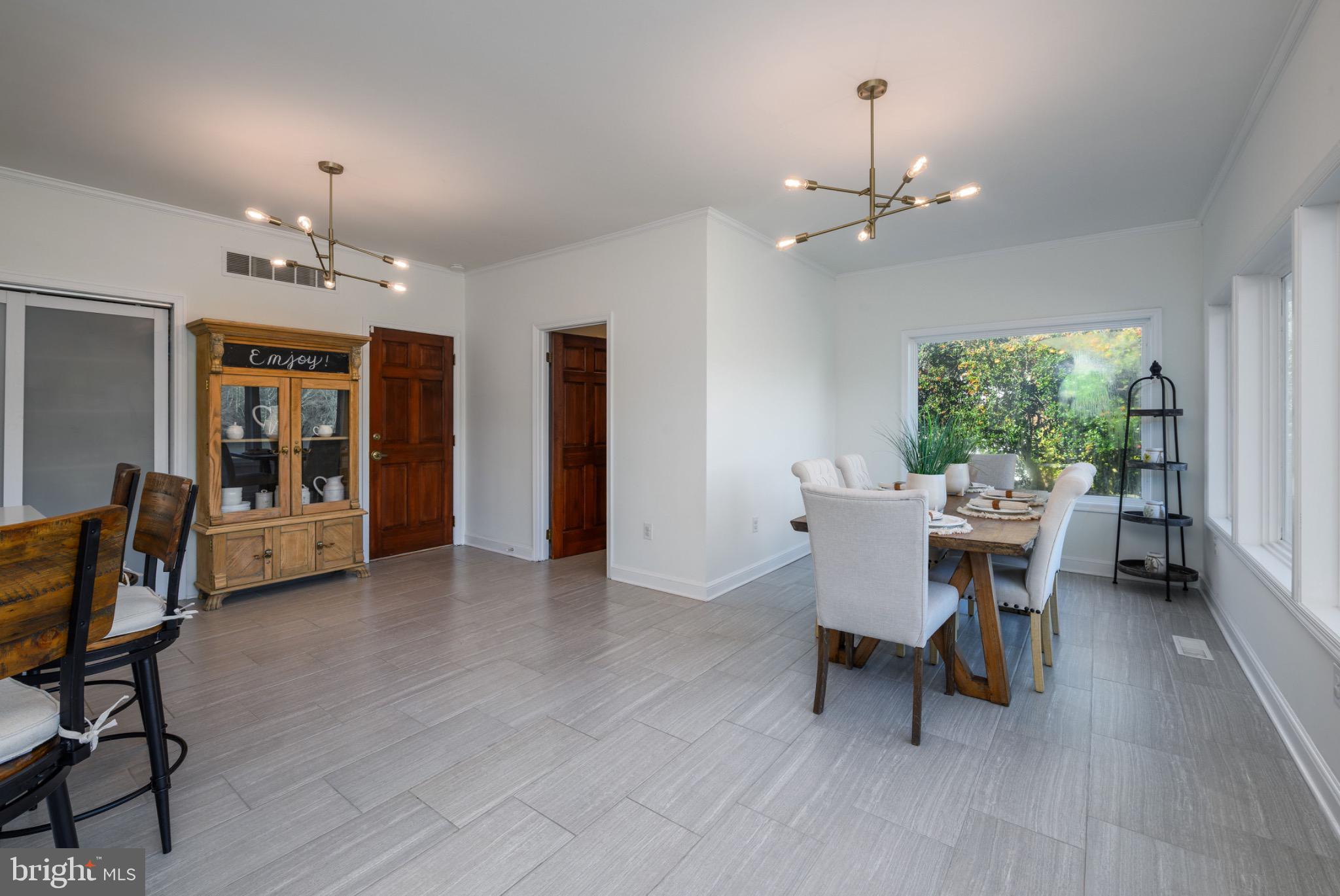 TONY TANK - Residential