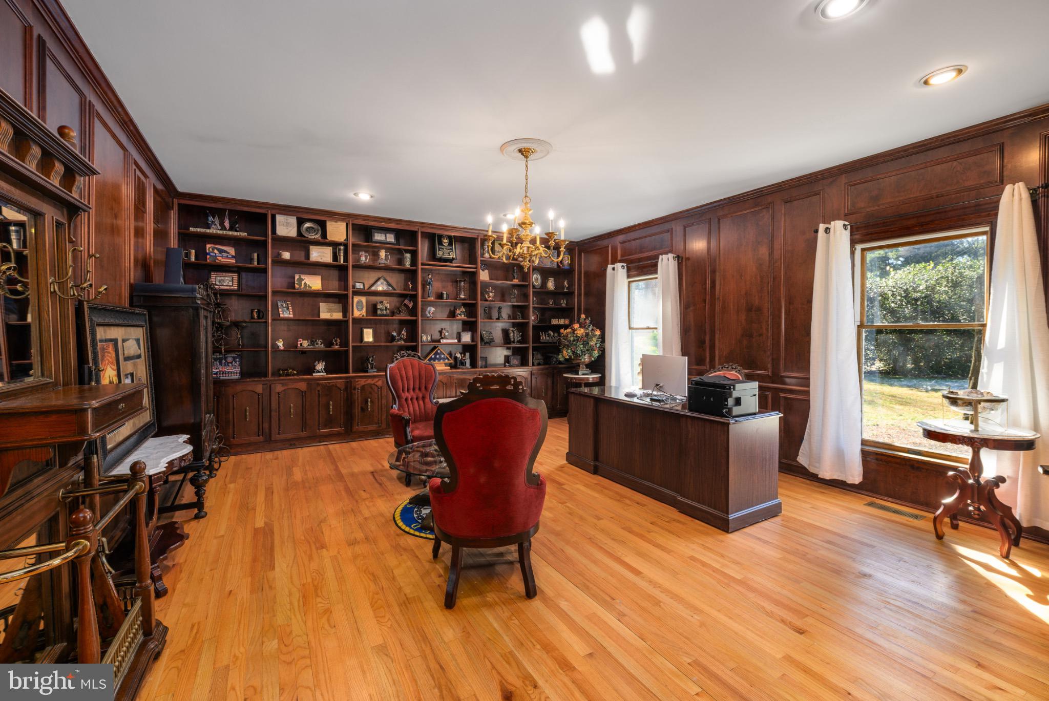 TONY TANK - Residential