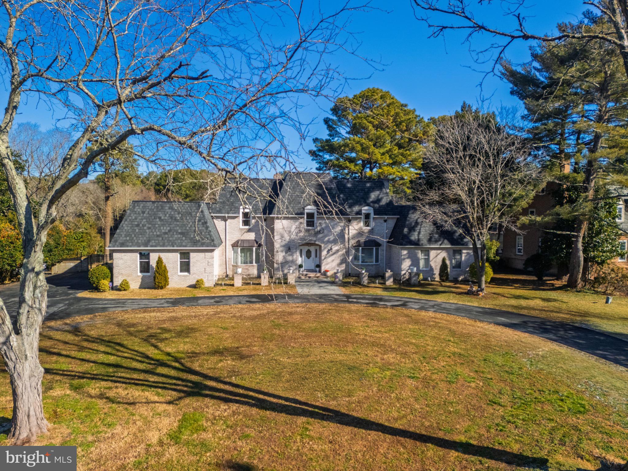 TONY TANK - Residential