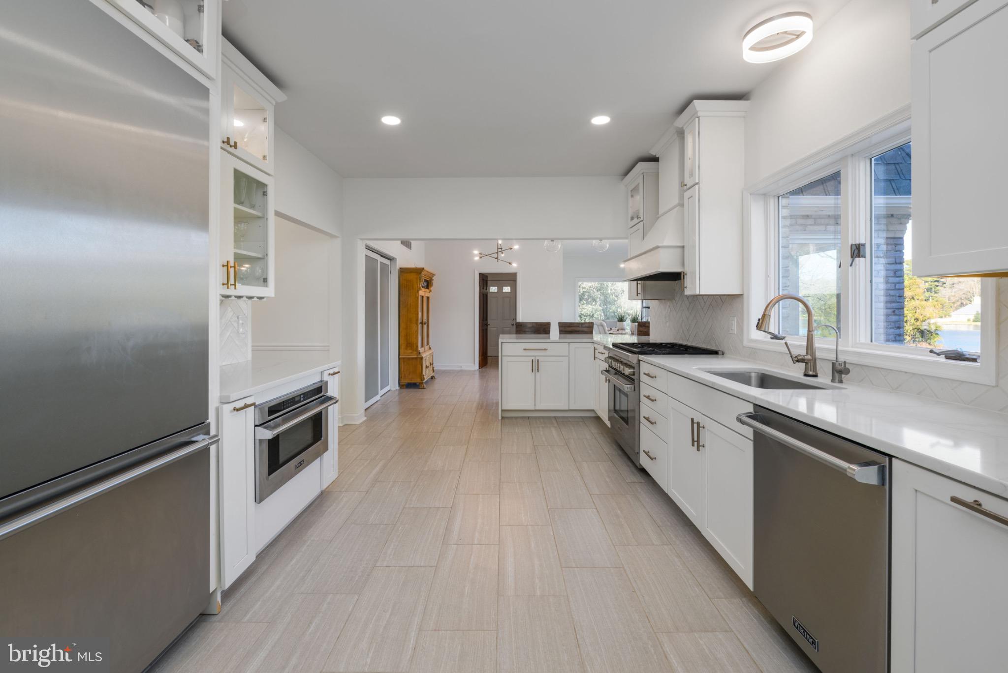 TONY TANK - Residential