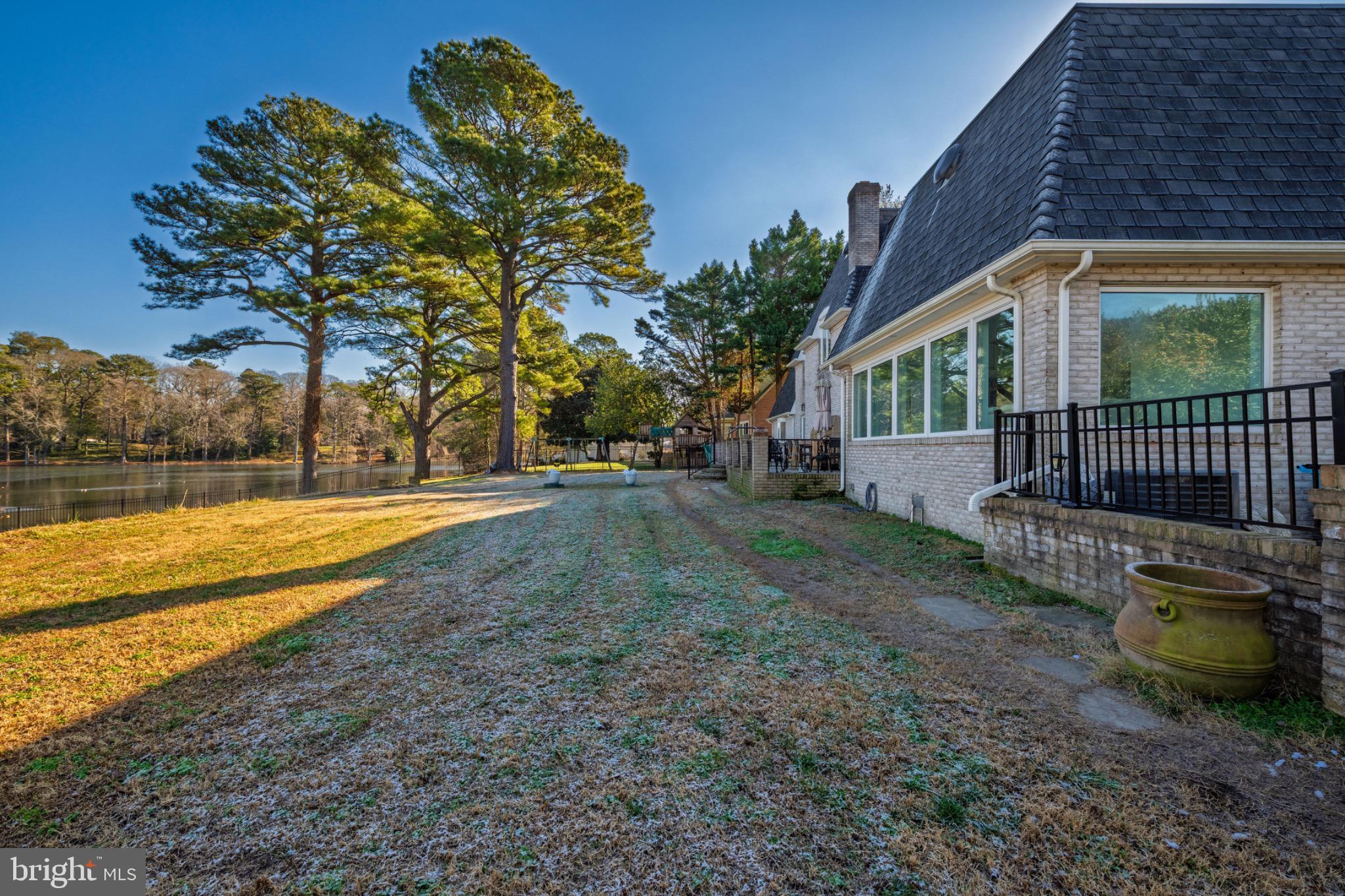 TONY TANK - Residential