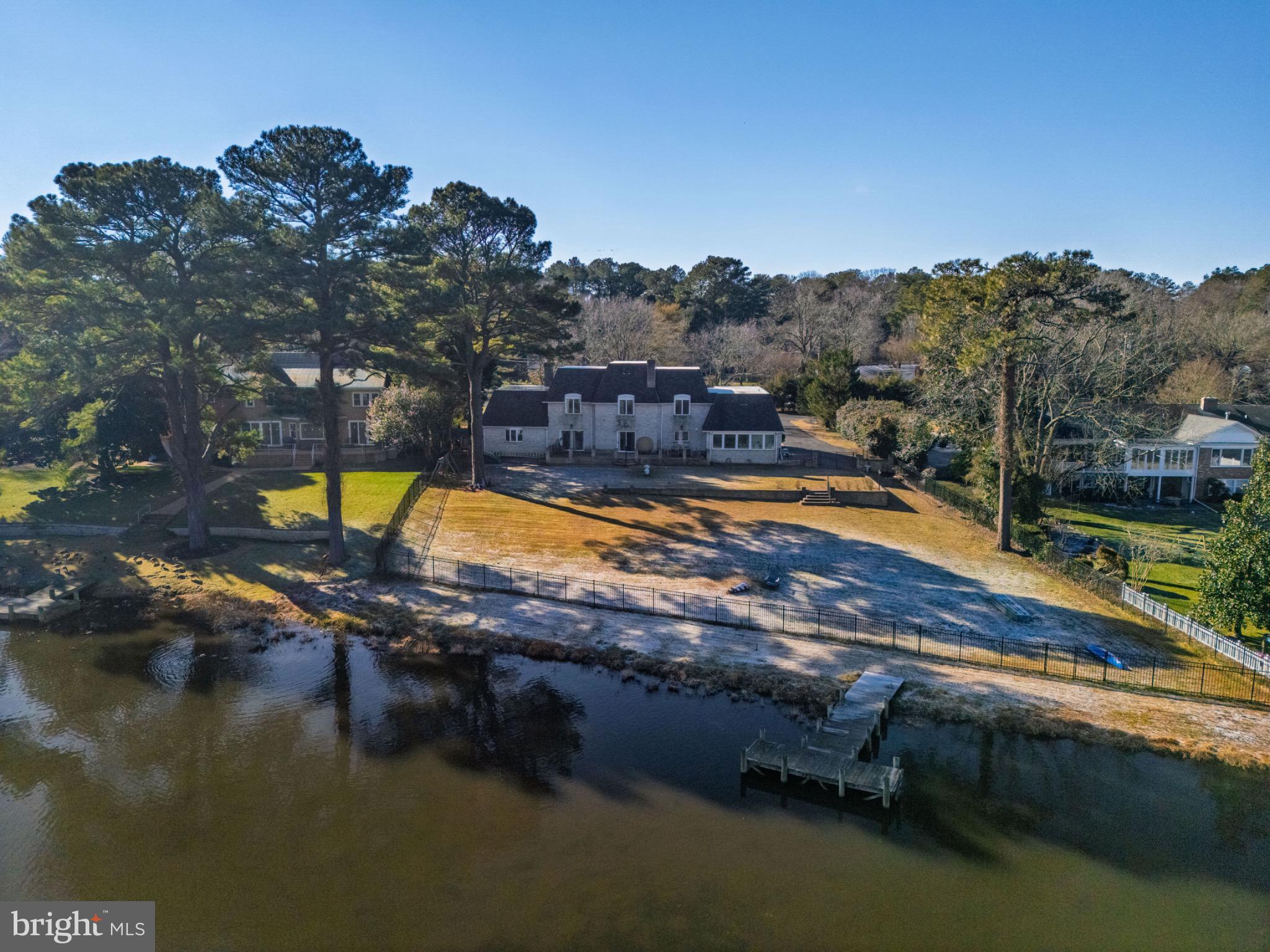 TONY TANK - Residential