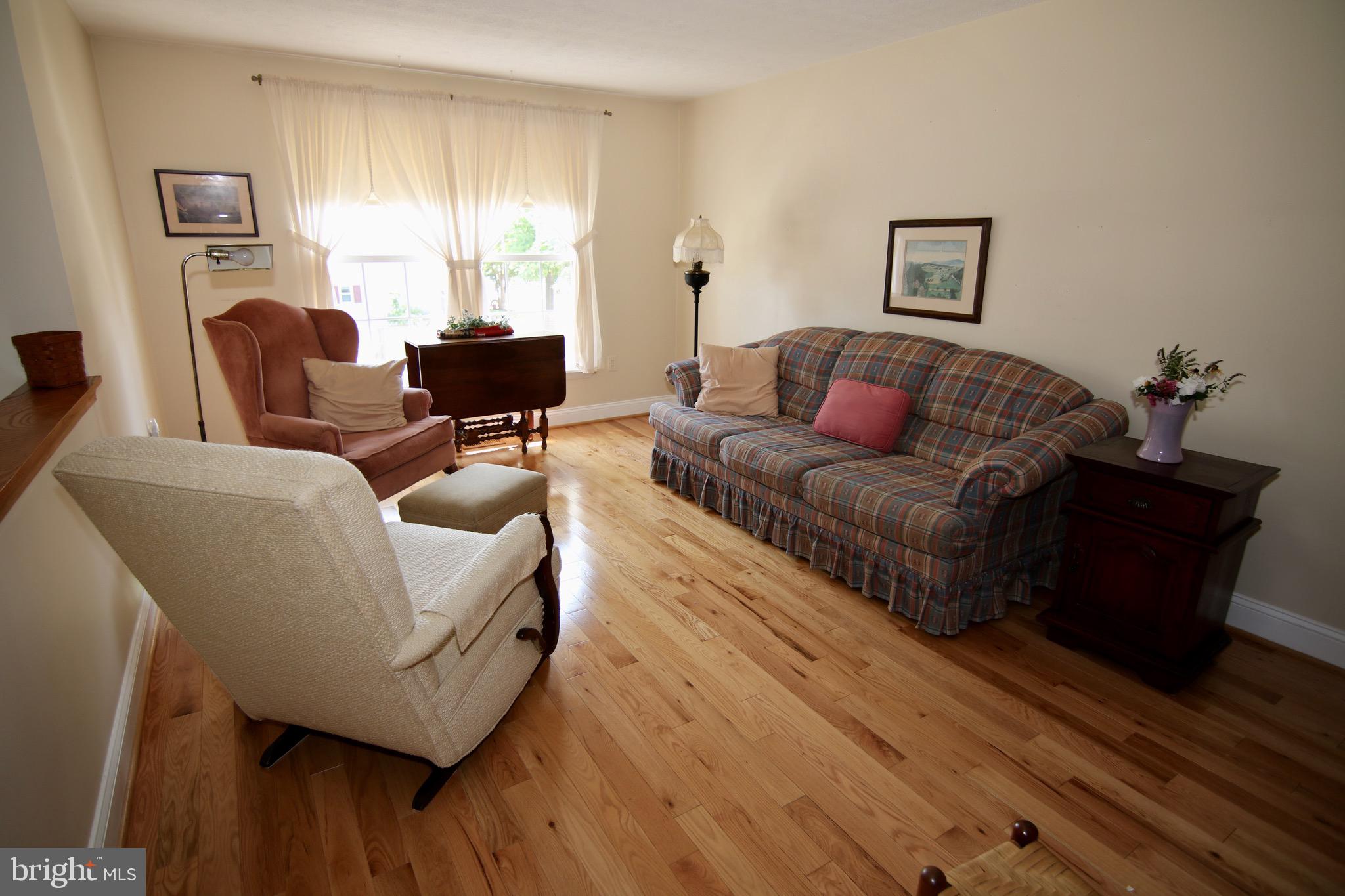 FOUR SEASONS ESTATES - Residential