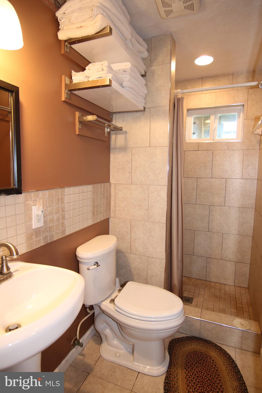 FOUR SEASONS ESTATES - Residential