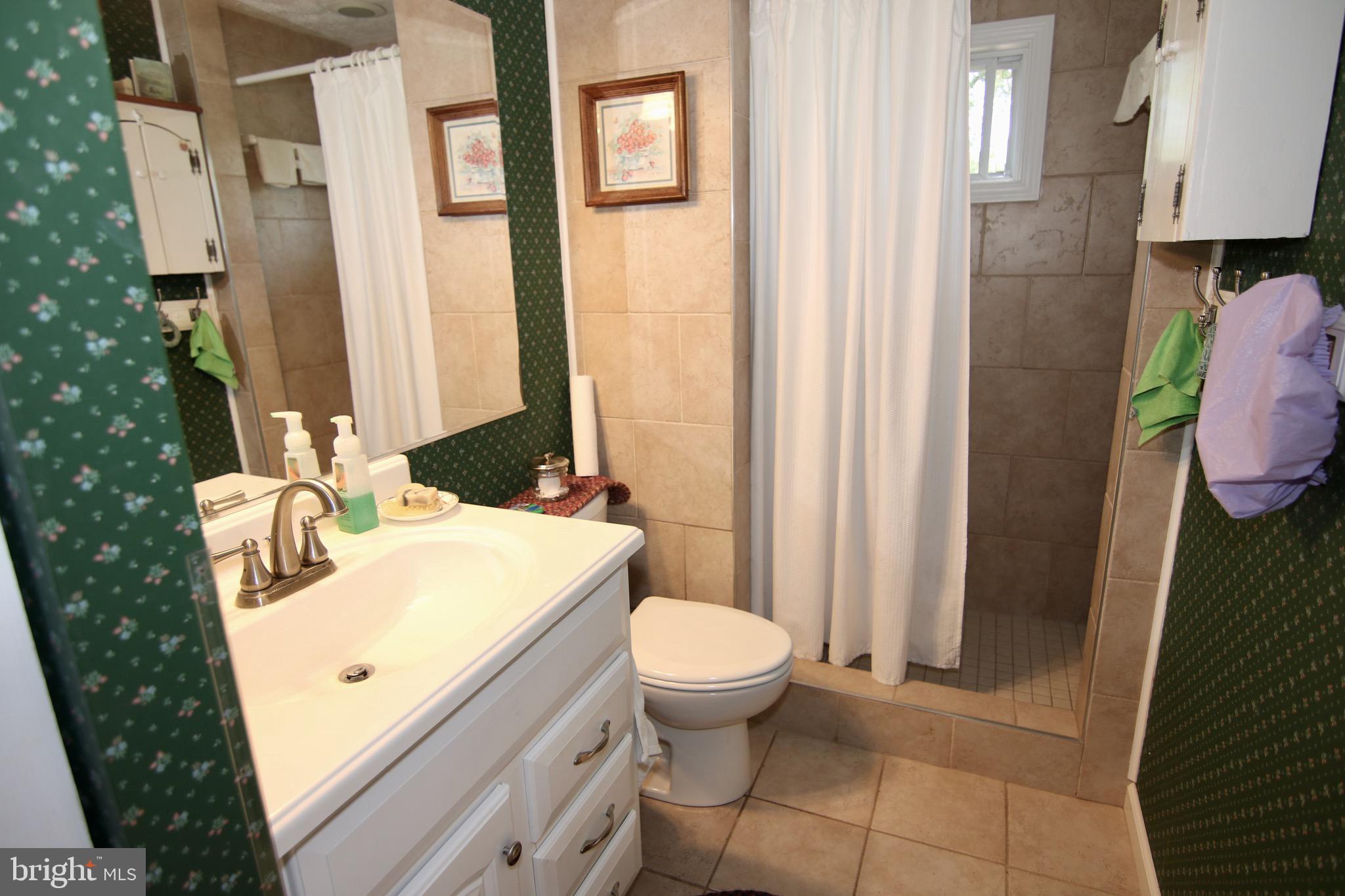 FOUR SEASONS ESTATES - Residential