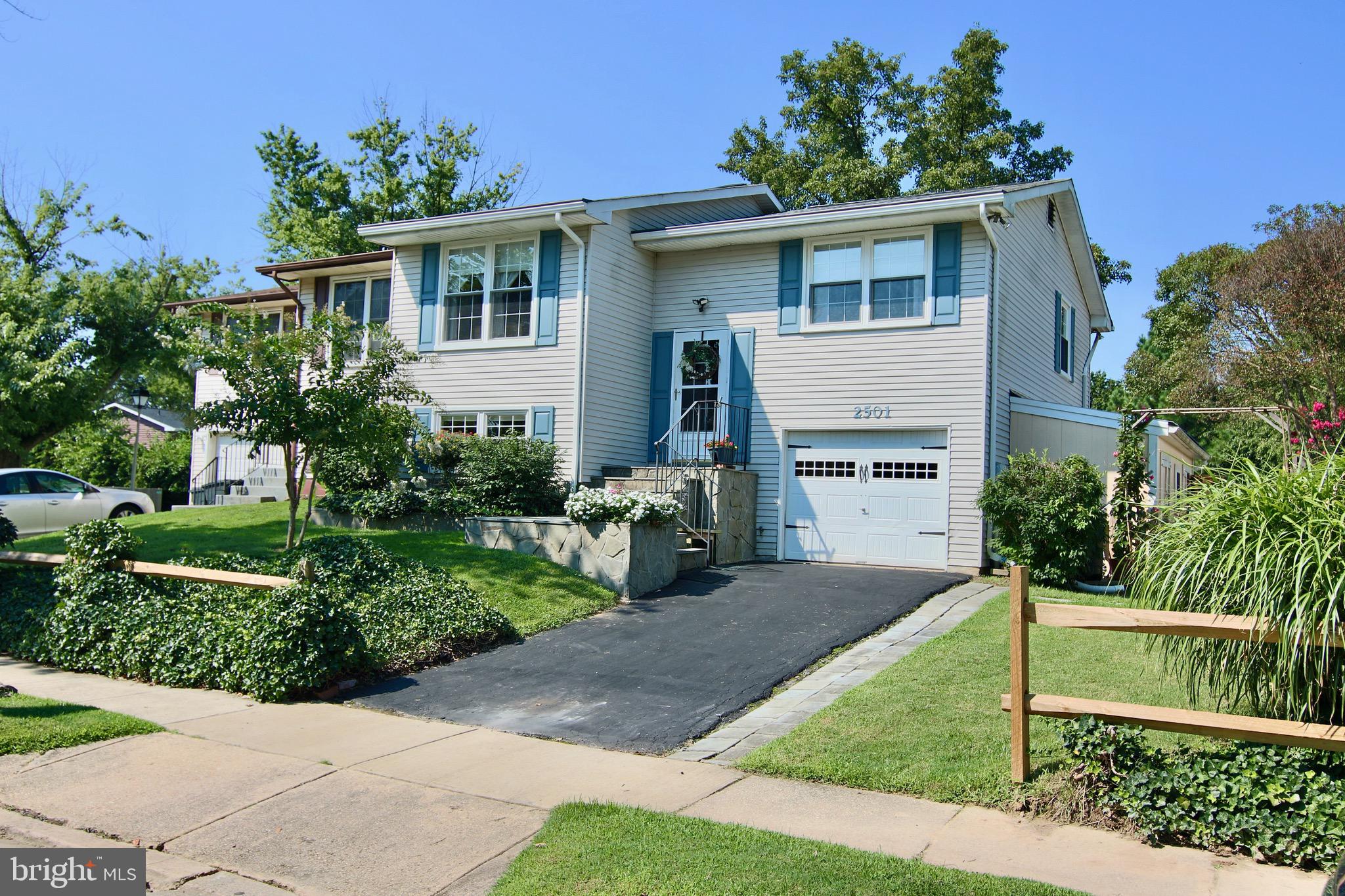 FOUR SEASONS ESTATES - Residential