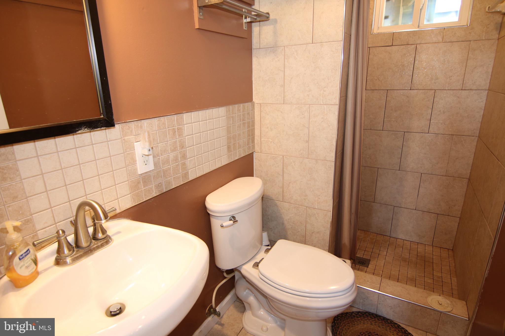 FOUR SEASONS ESTATES - Residential