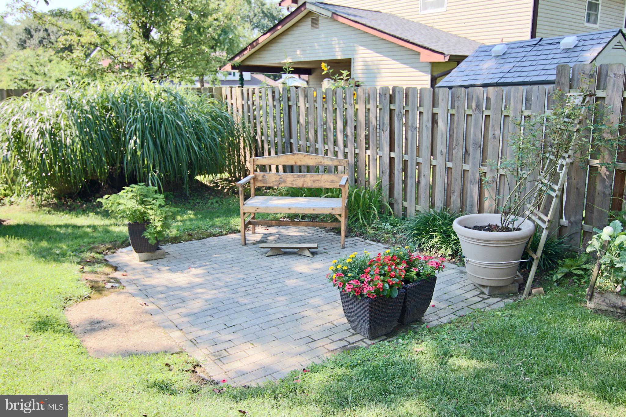 FOUR SEASONS ESTATES - Residential