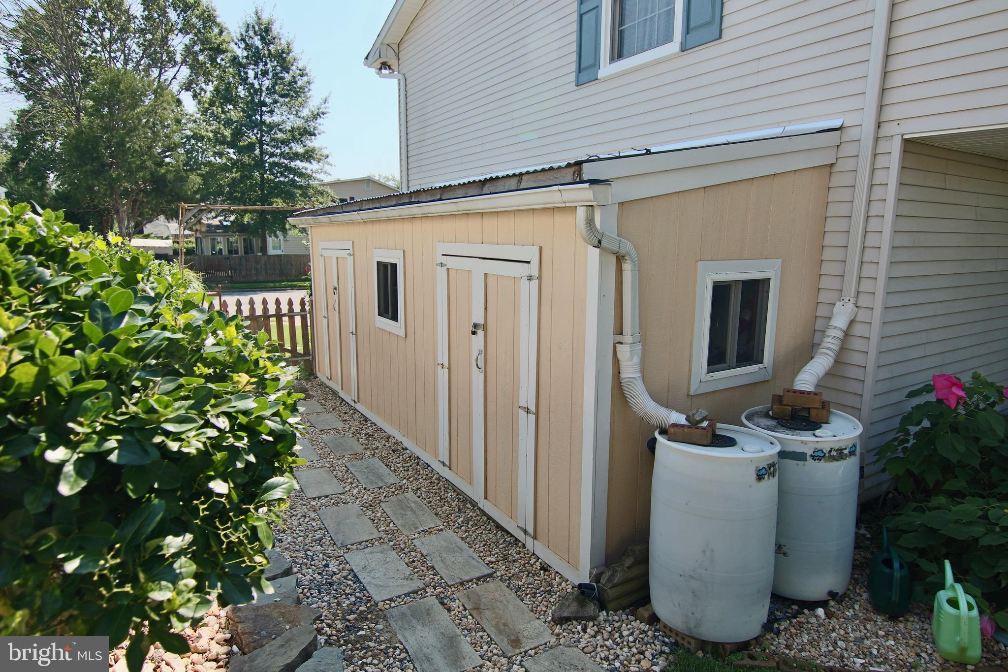 FOUR SEASONS ESTATES - Residential