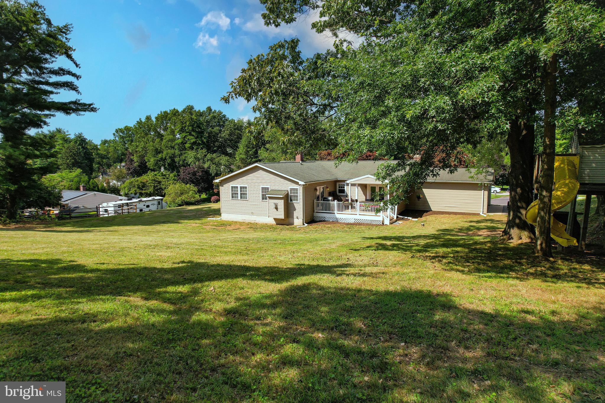 EMERALD VALLEY - Residential
