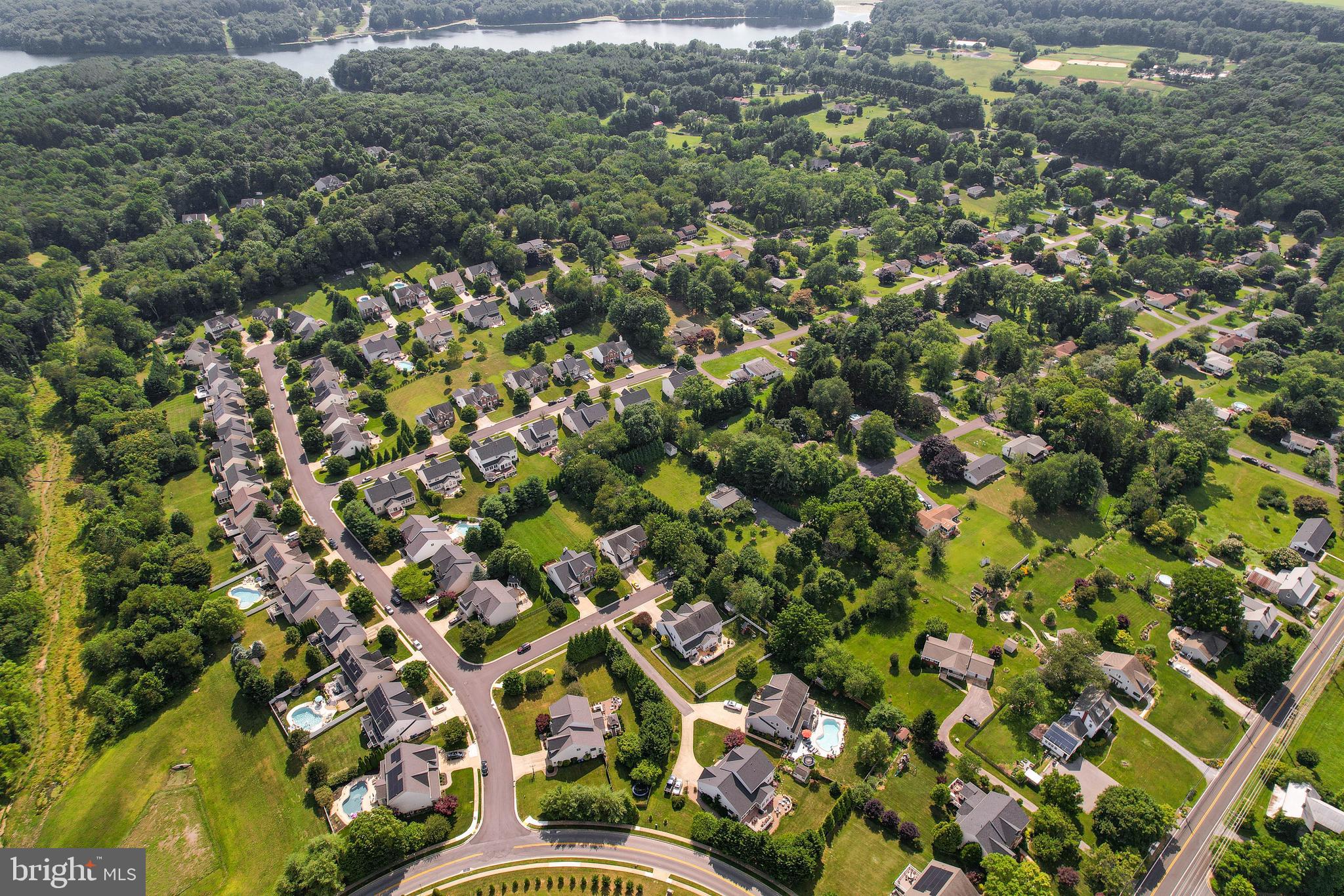 EMERALD VALLEY - Residential