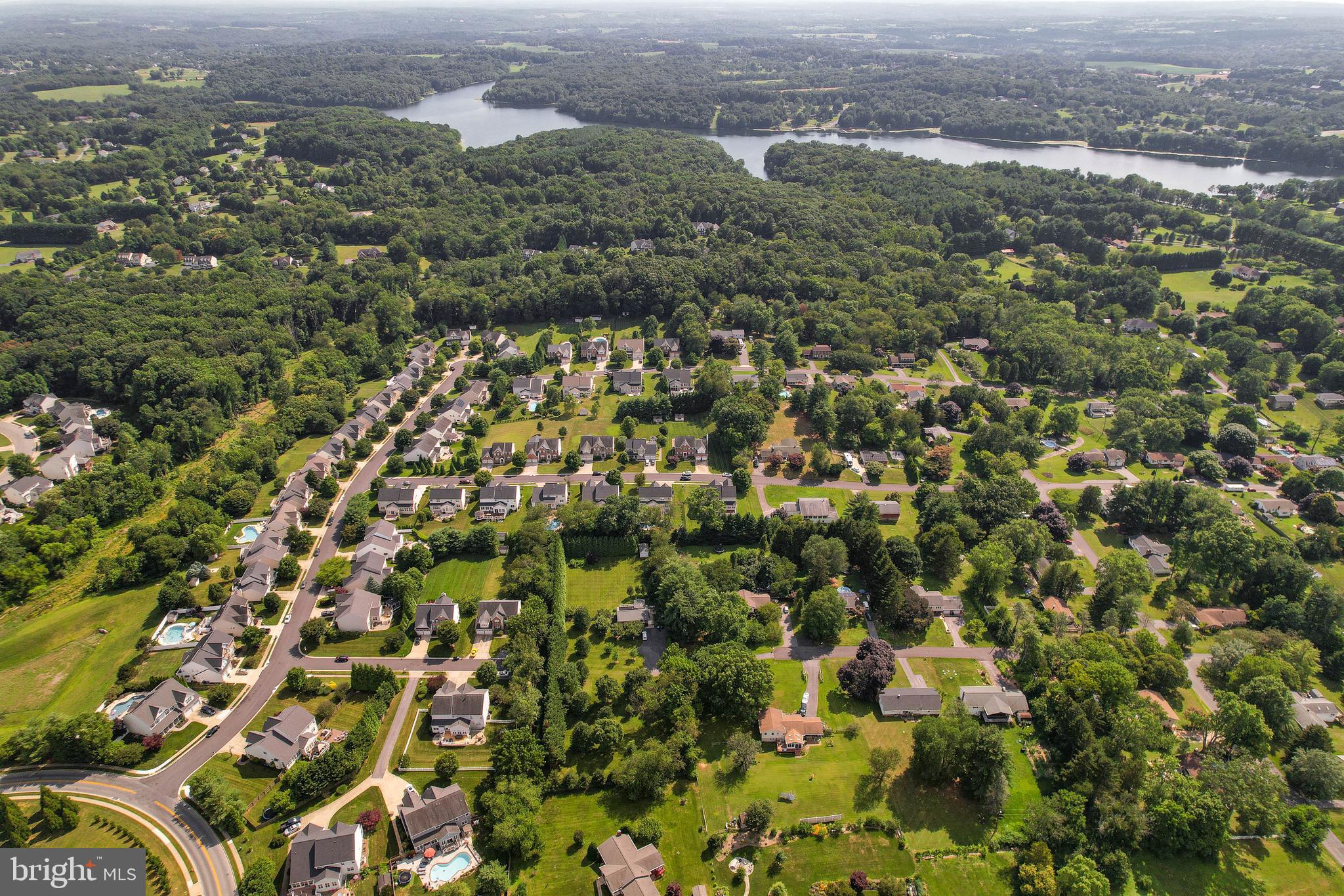 EMERALD VALLEY - Residential