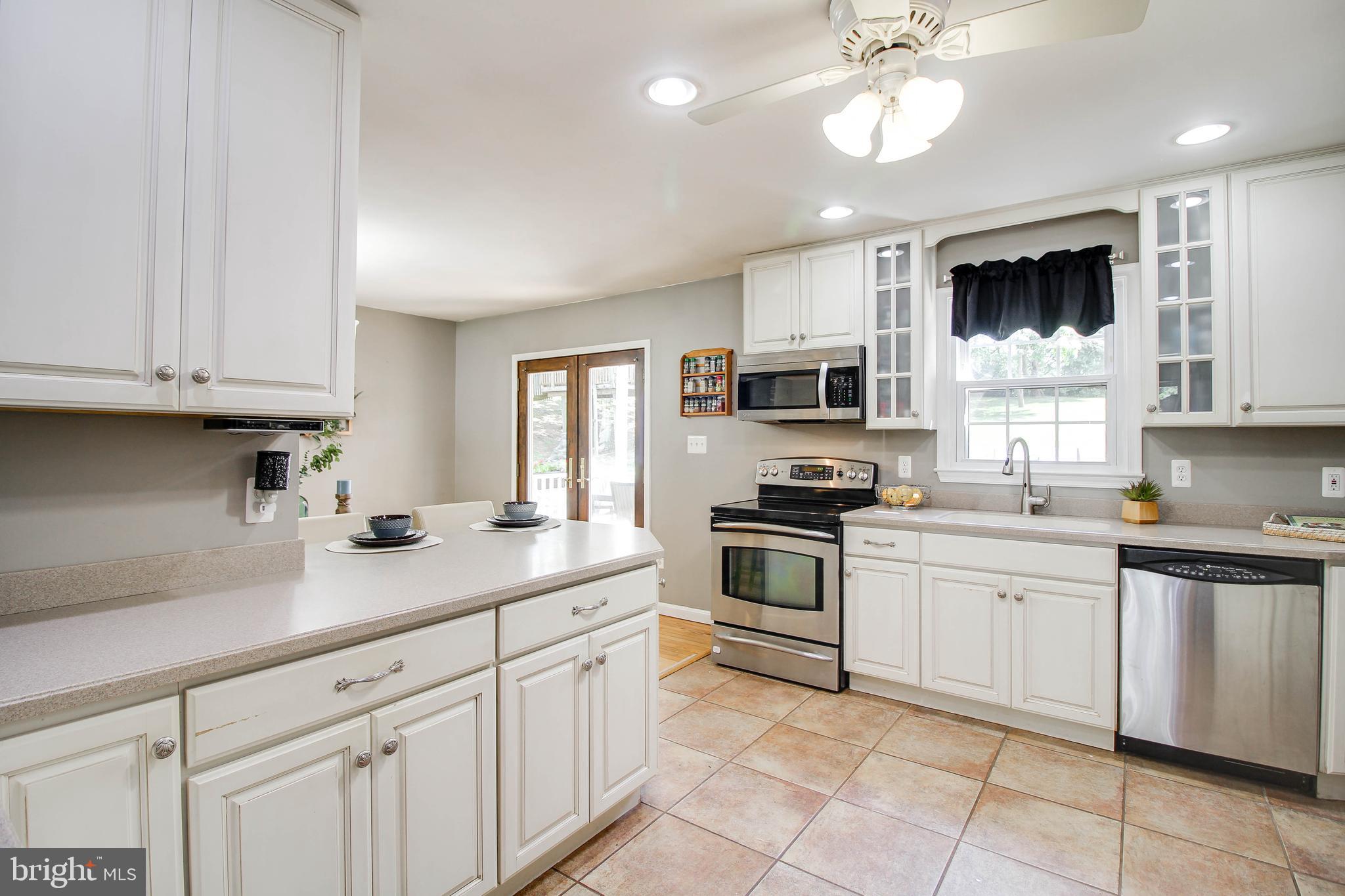 EMERALD VALLEY - Residential