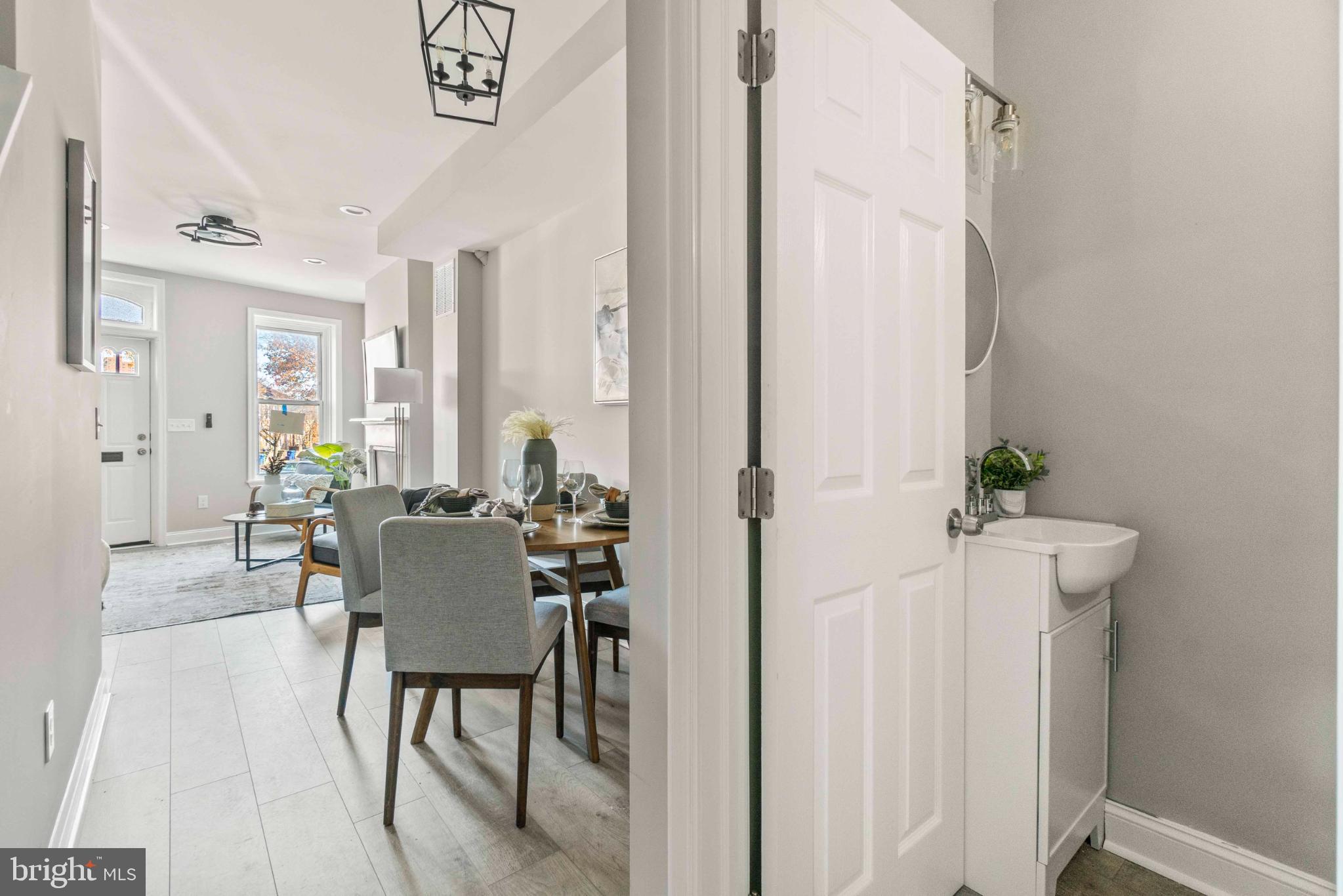 WASHINGTON VILLAGE - Residential