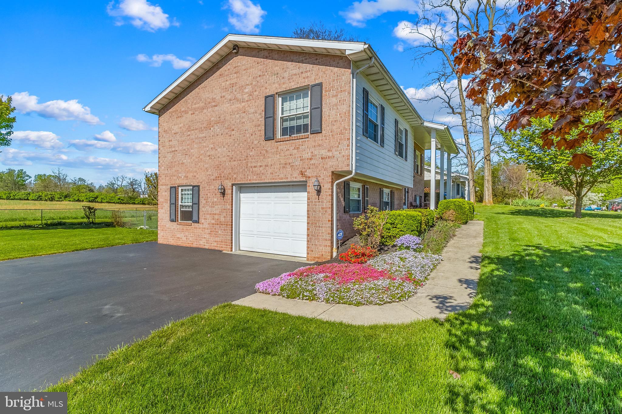 PIKESIDE MEADOWS - Residential