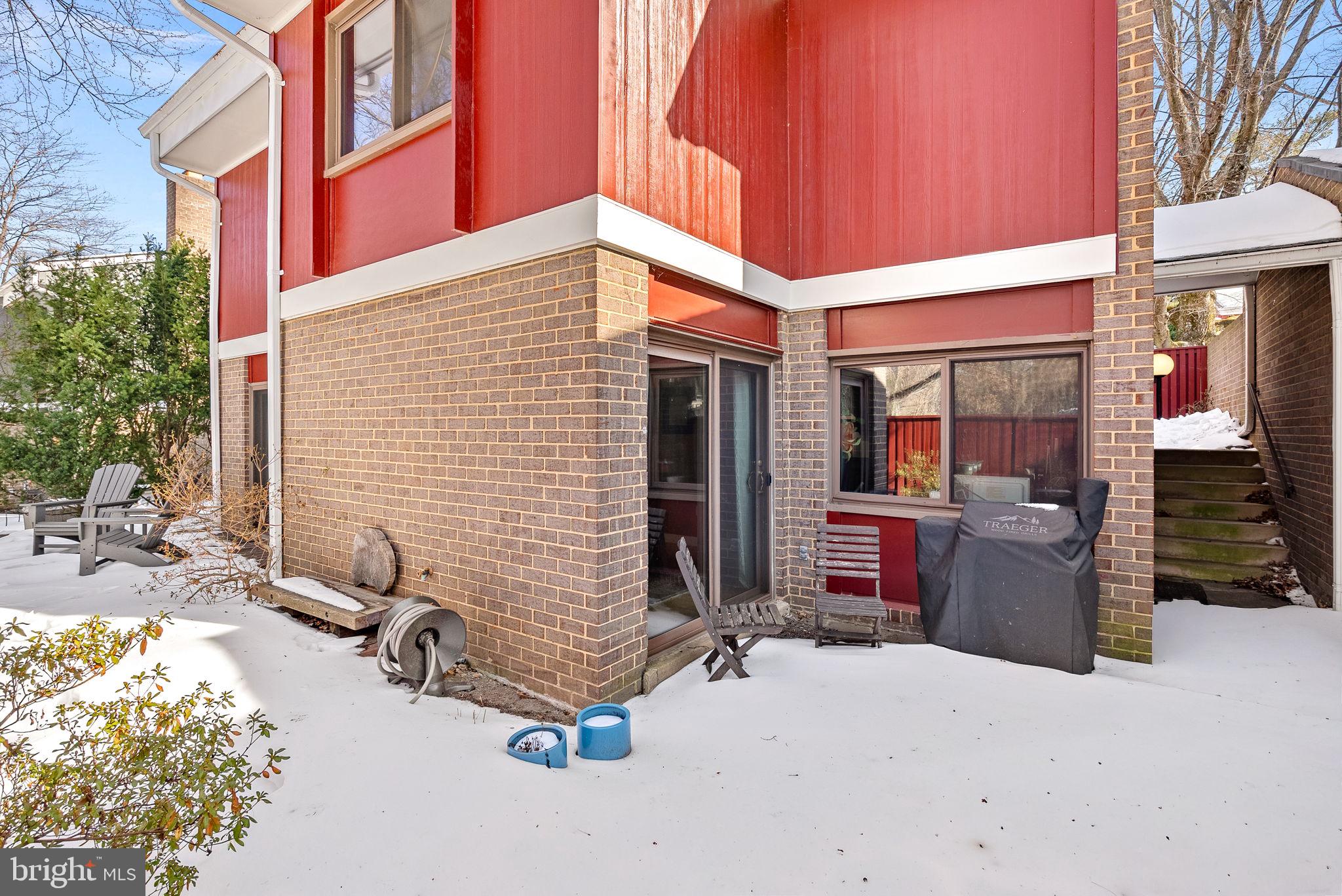 RESTON - Residential