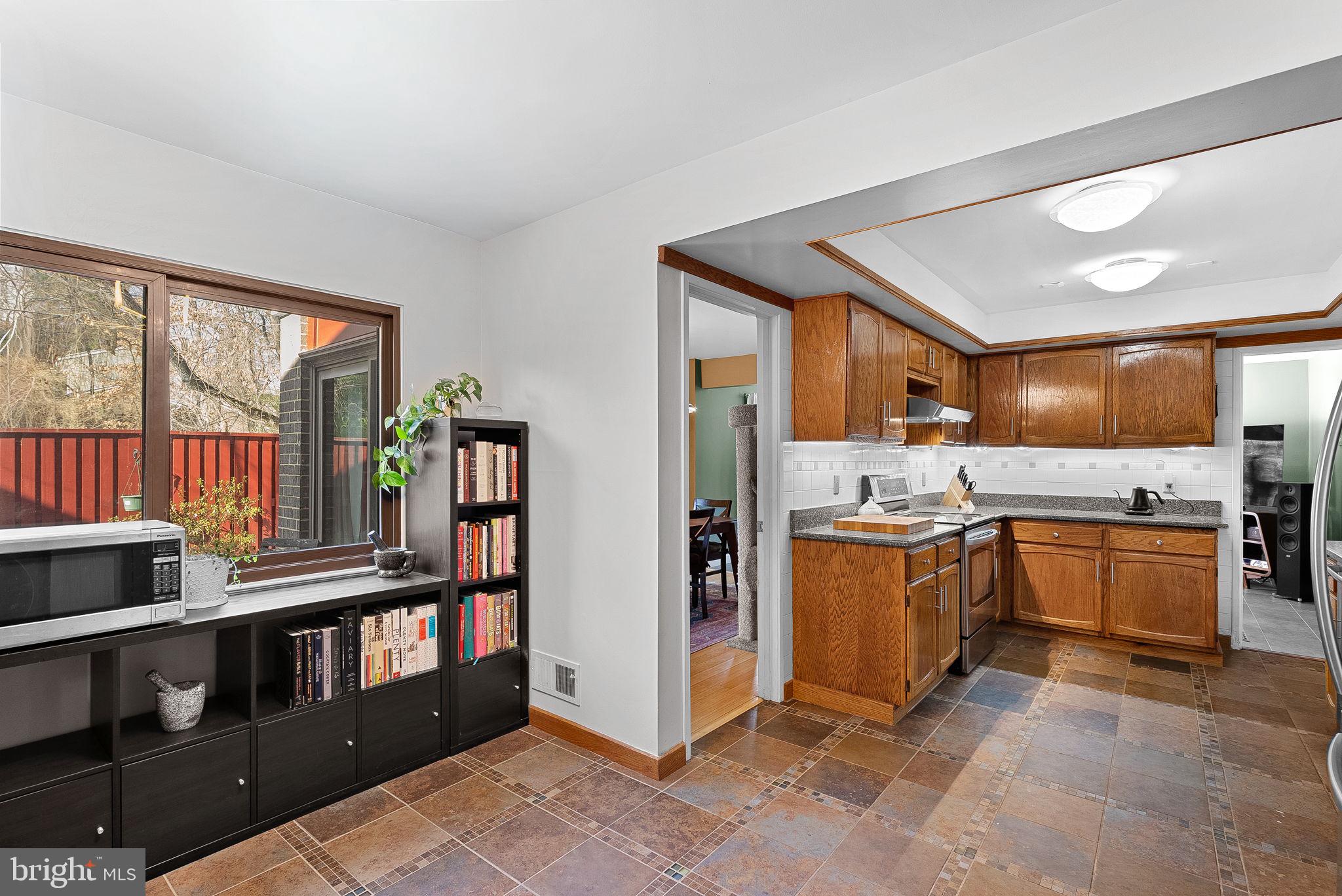 RESTON - Residential