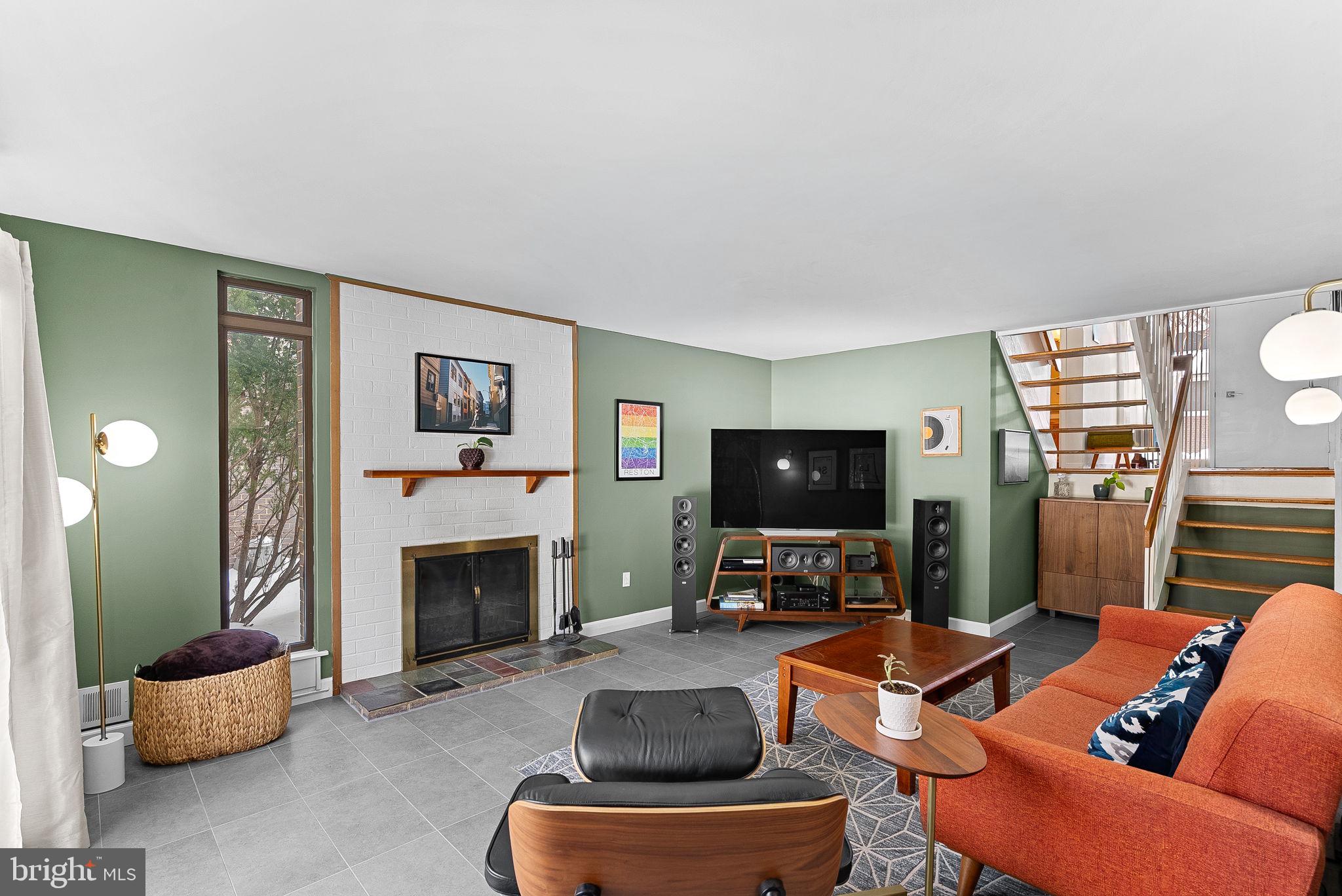 RESTON - Residential