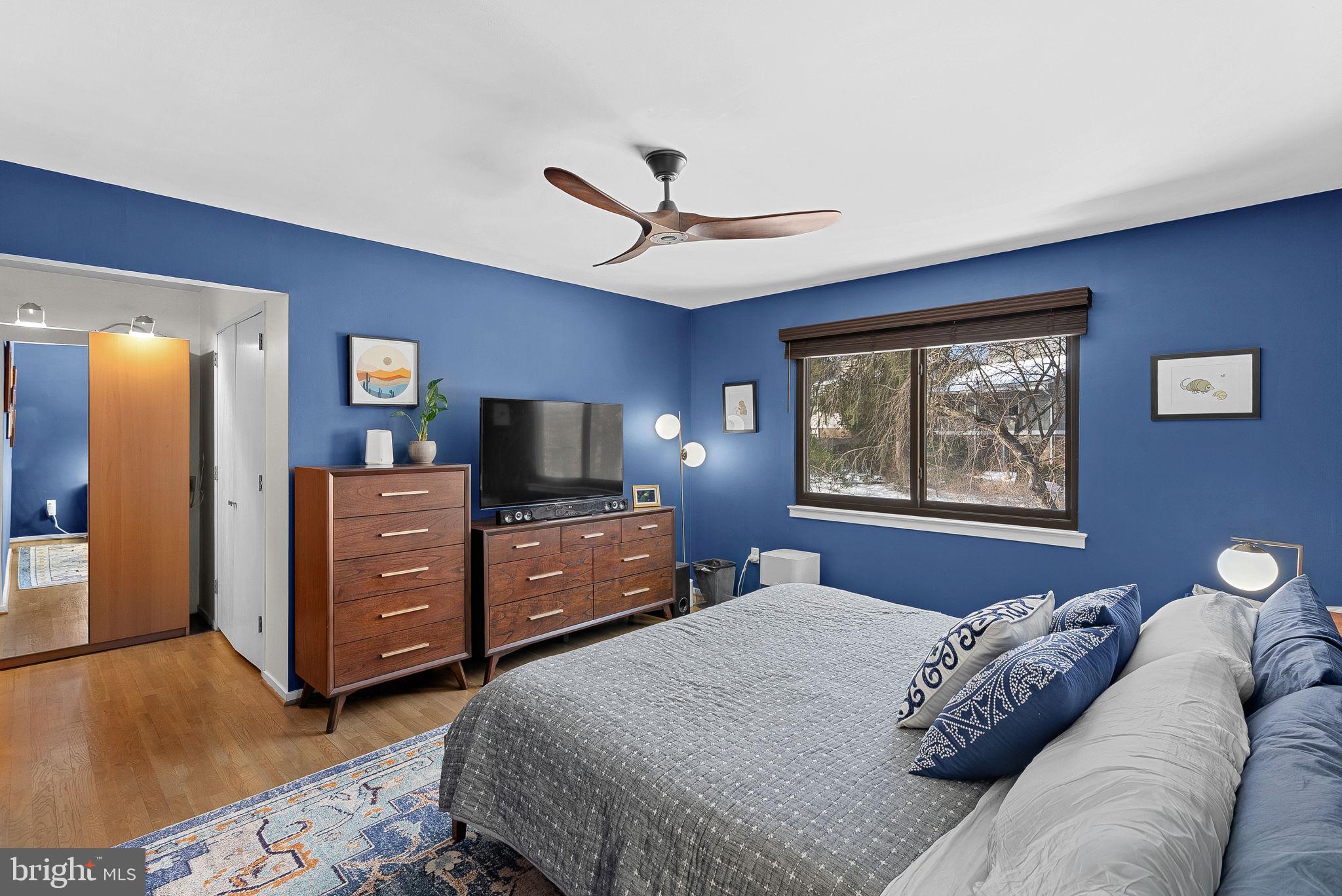 RESTON - Residential