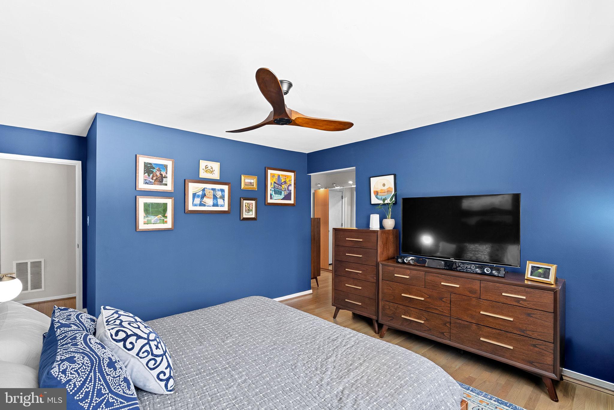 RESTON - Residential