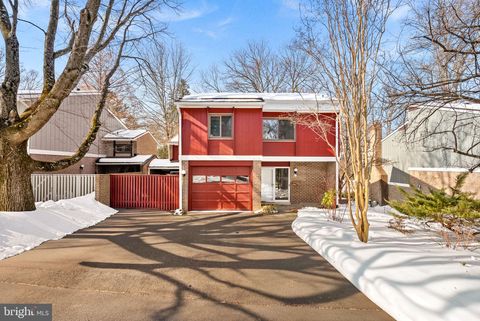 1628 GREENBRIAR COURT RESTON VA 20190