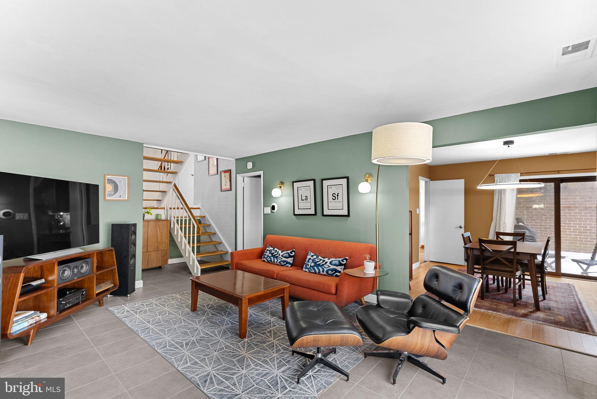 RESTON - Residential