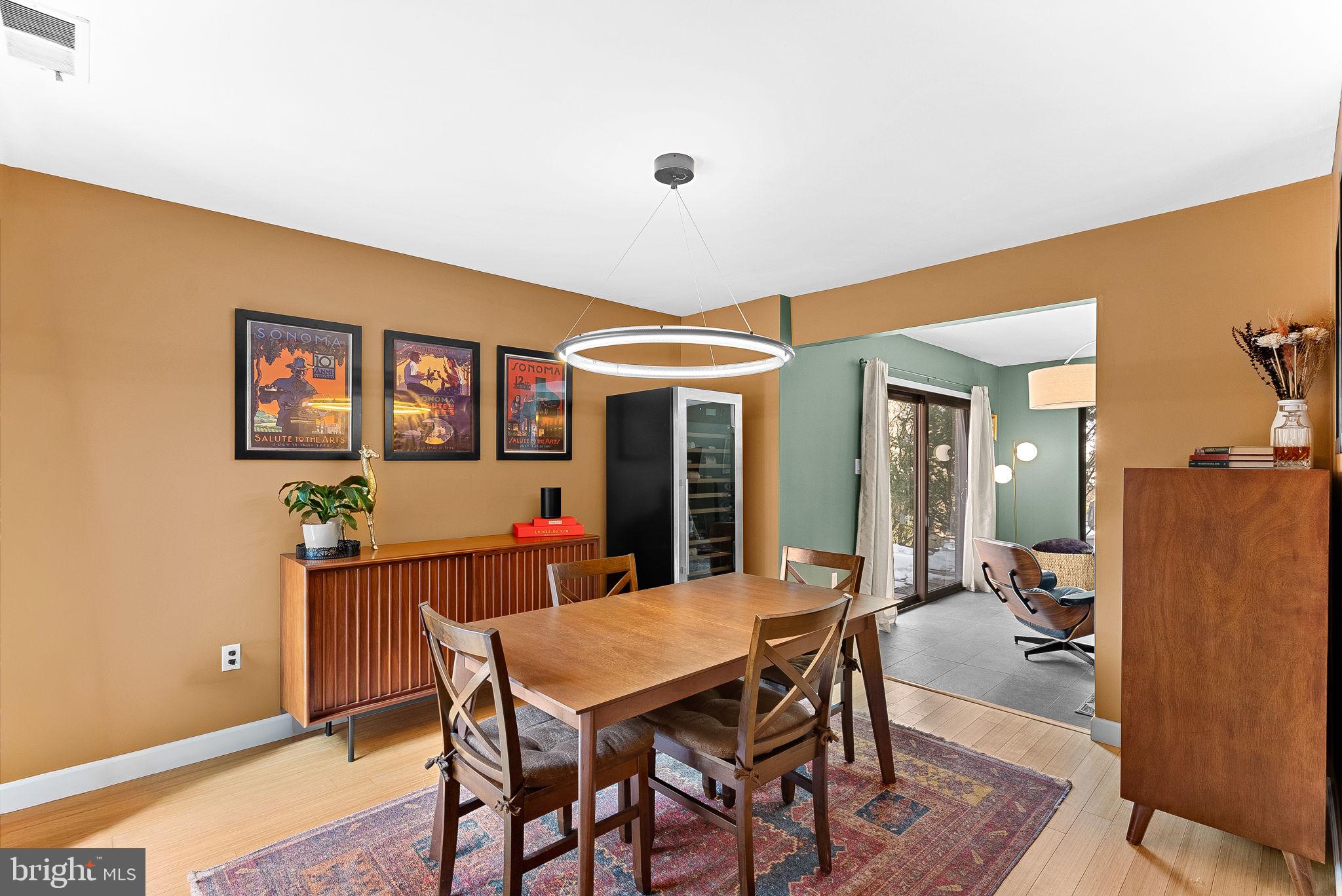 RESTON - Residential