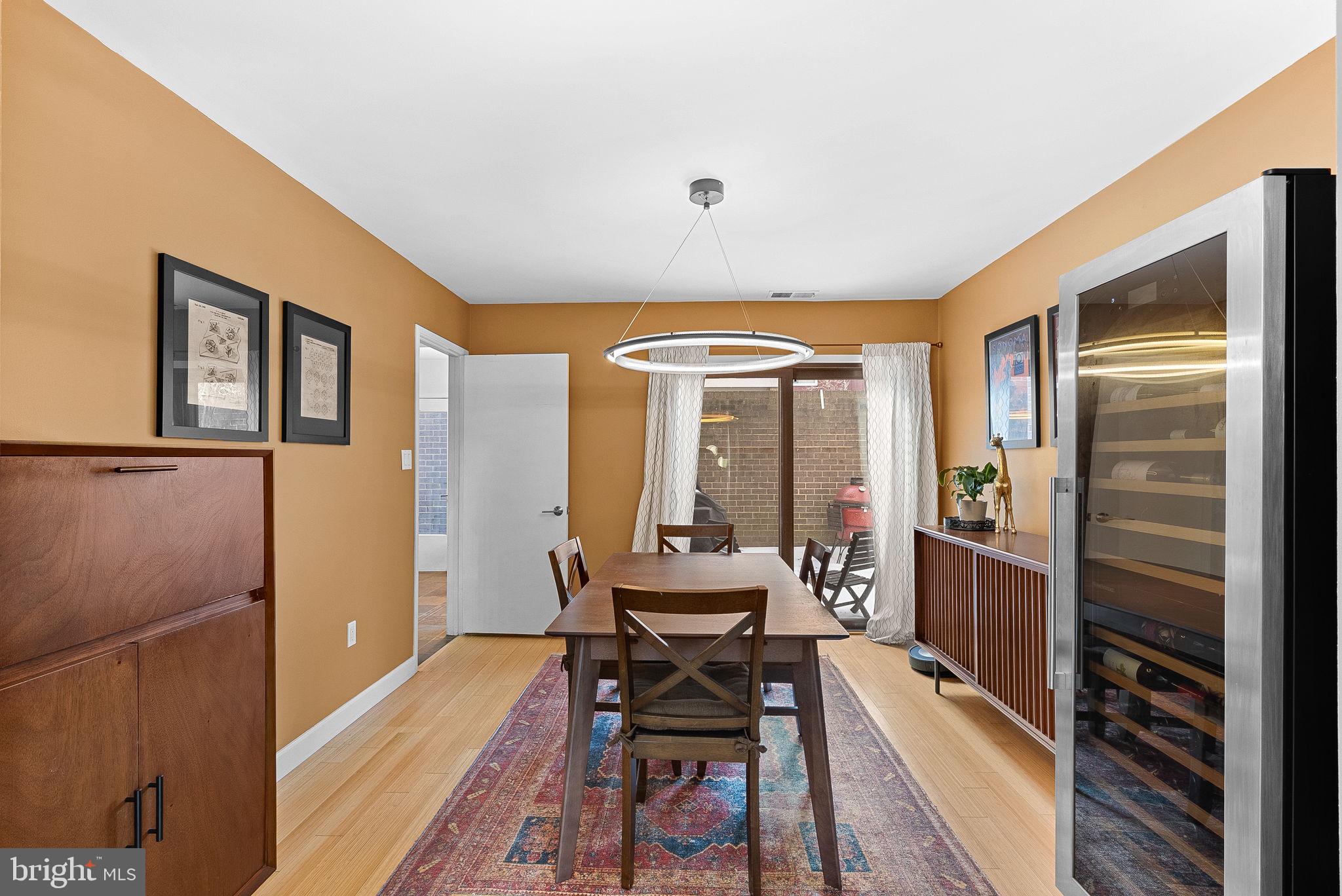 RESTON - Residential