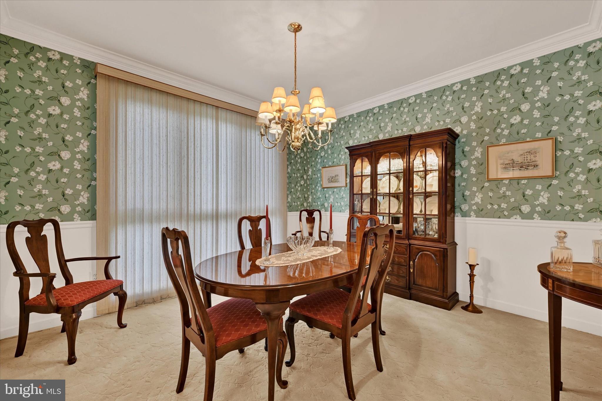 SUMMIT CHASE - Residential